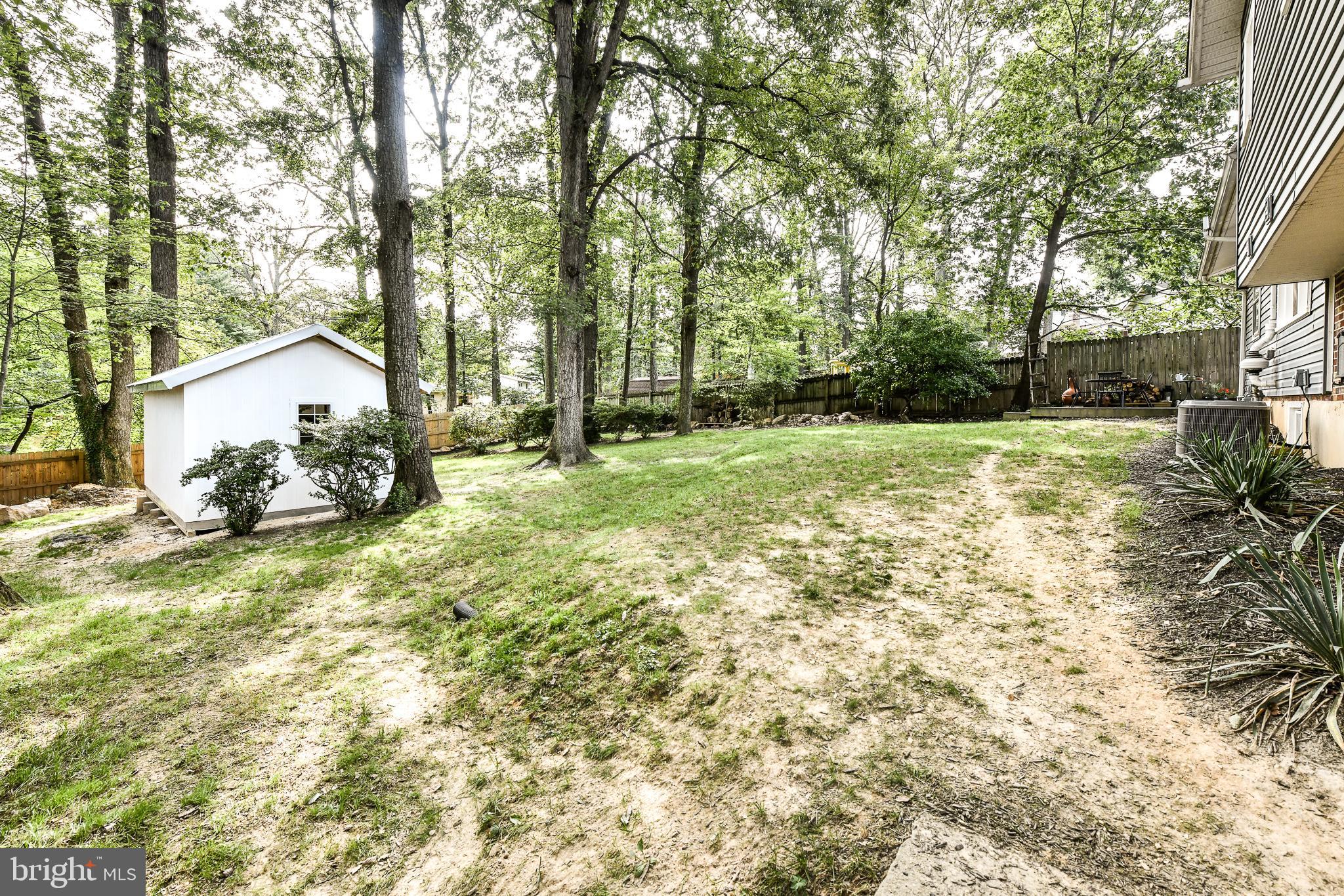 SURREY SQUARE - Residential Lease