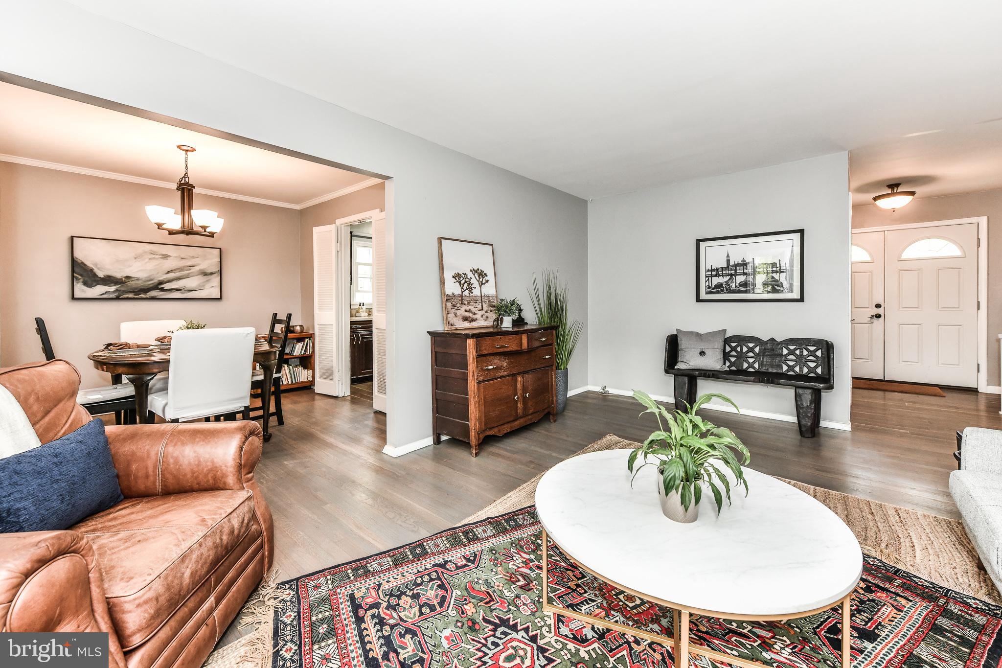 SURREY SQUARE - Residential Lease