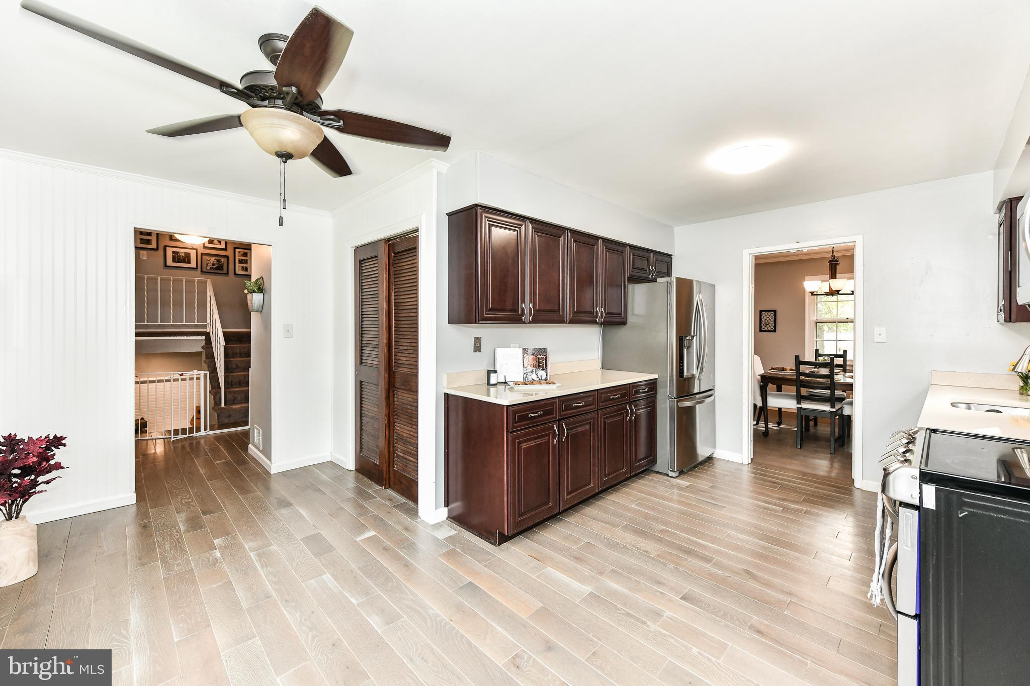 SURREY SQUARE - Residential Lease