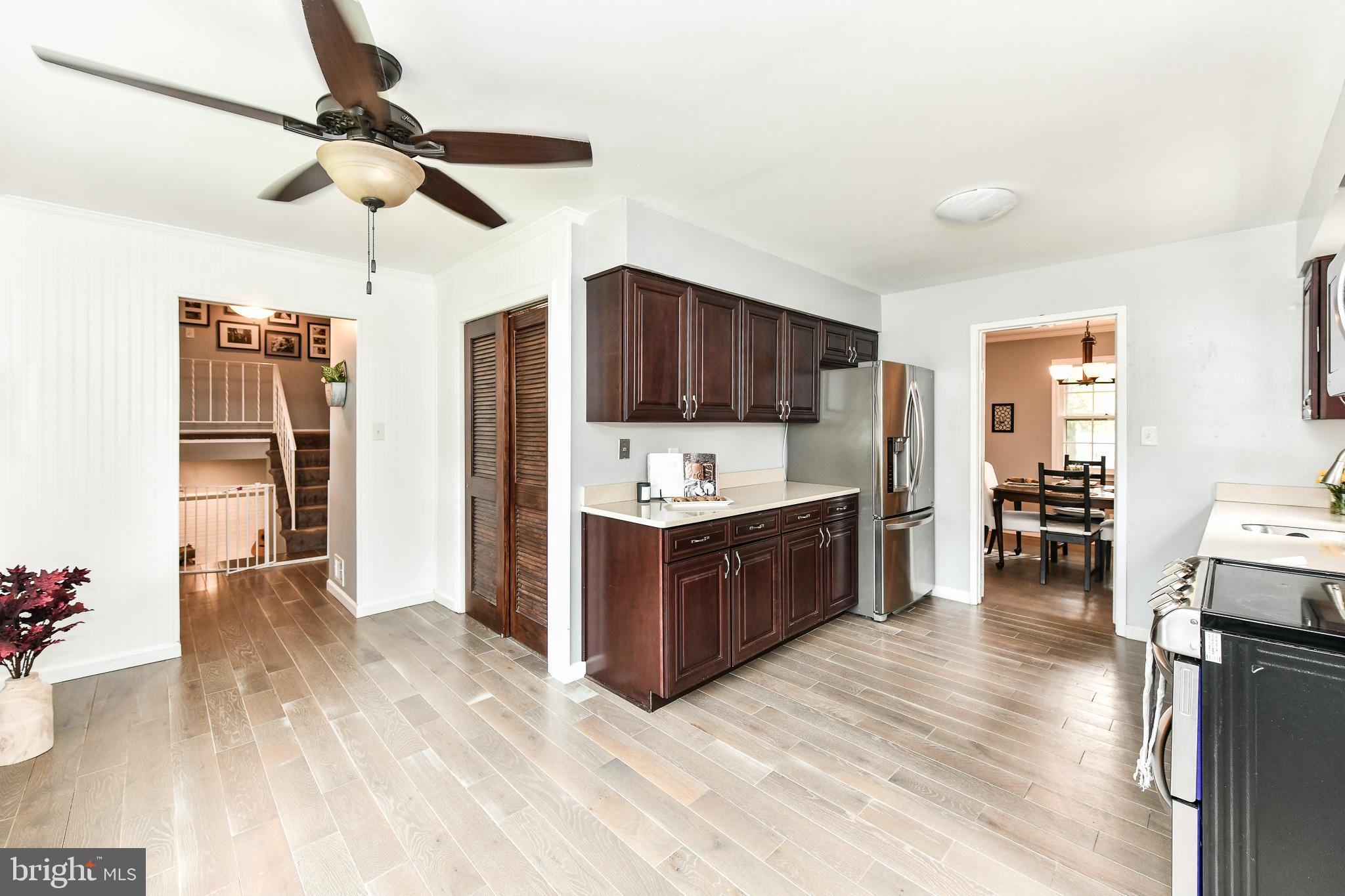 SURREY SQUARE - Residential Lease