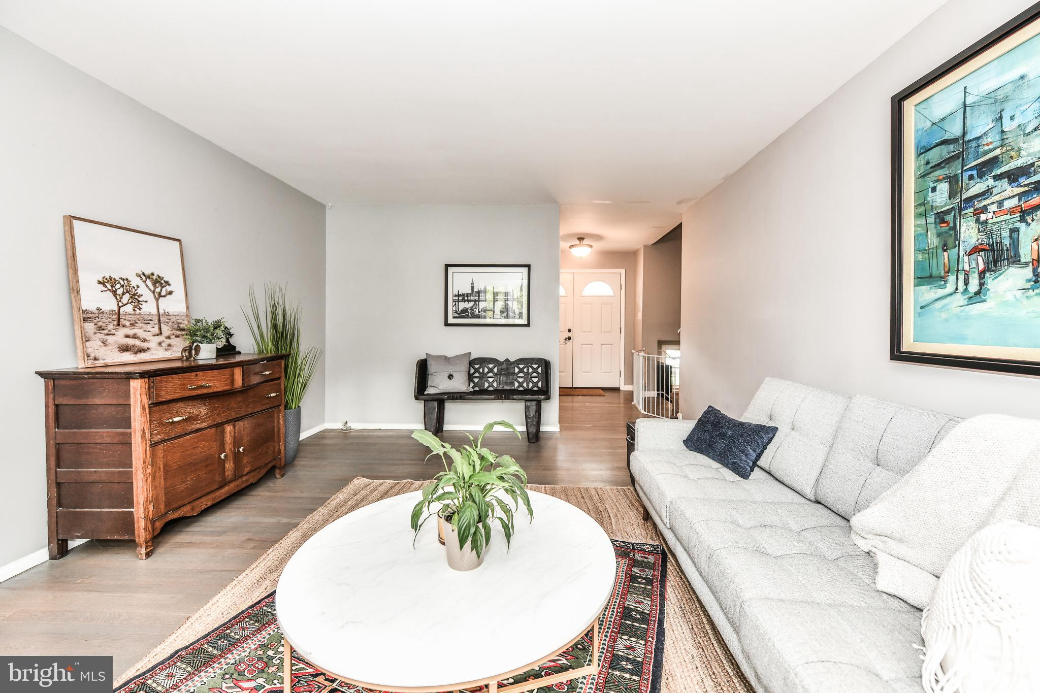 SURREY SQUARE - Residential Lease