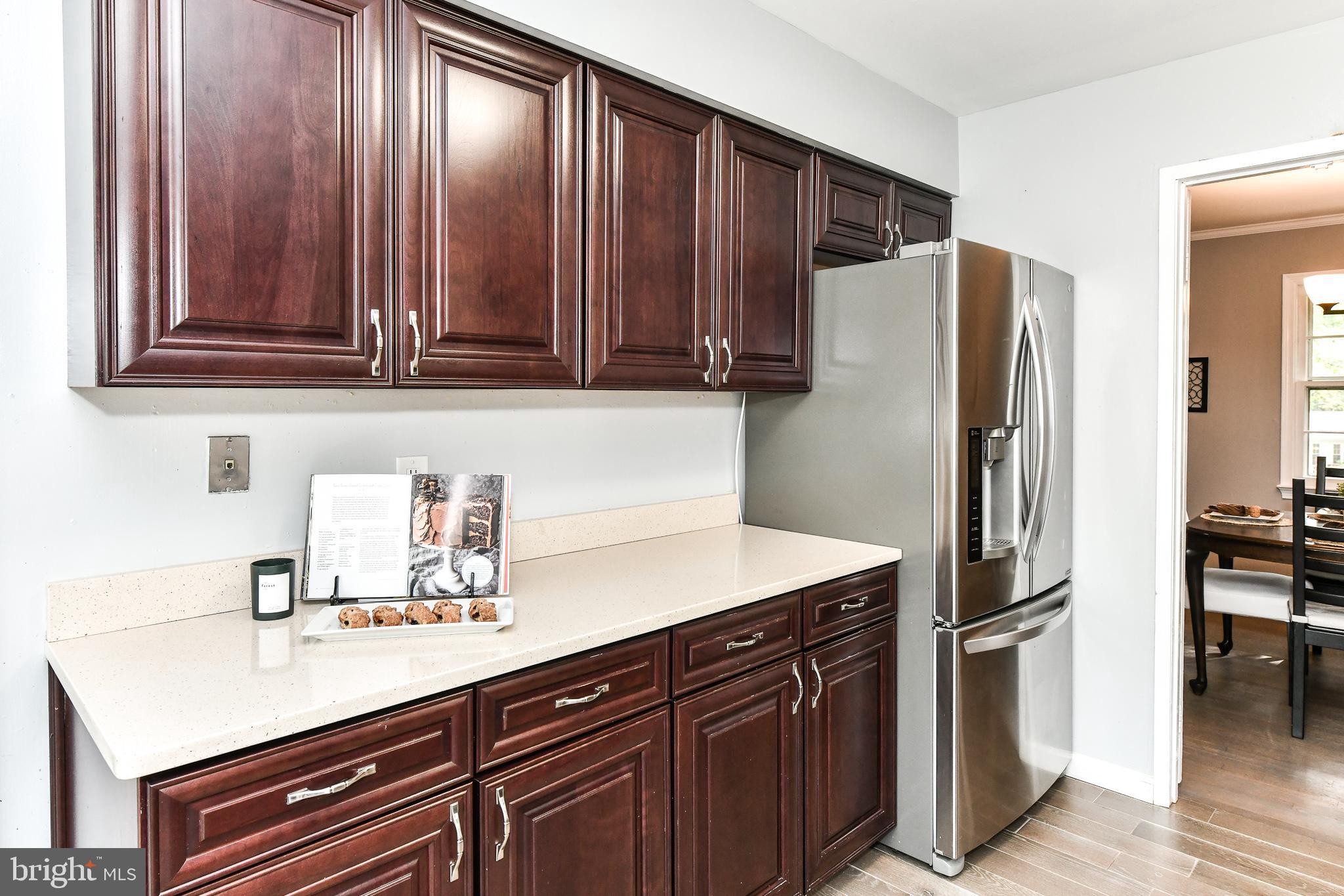 SURREY SQUARE - Residential Lease