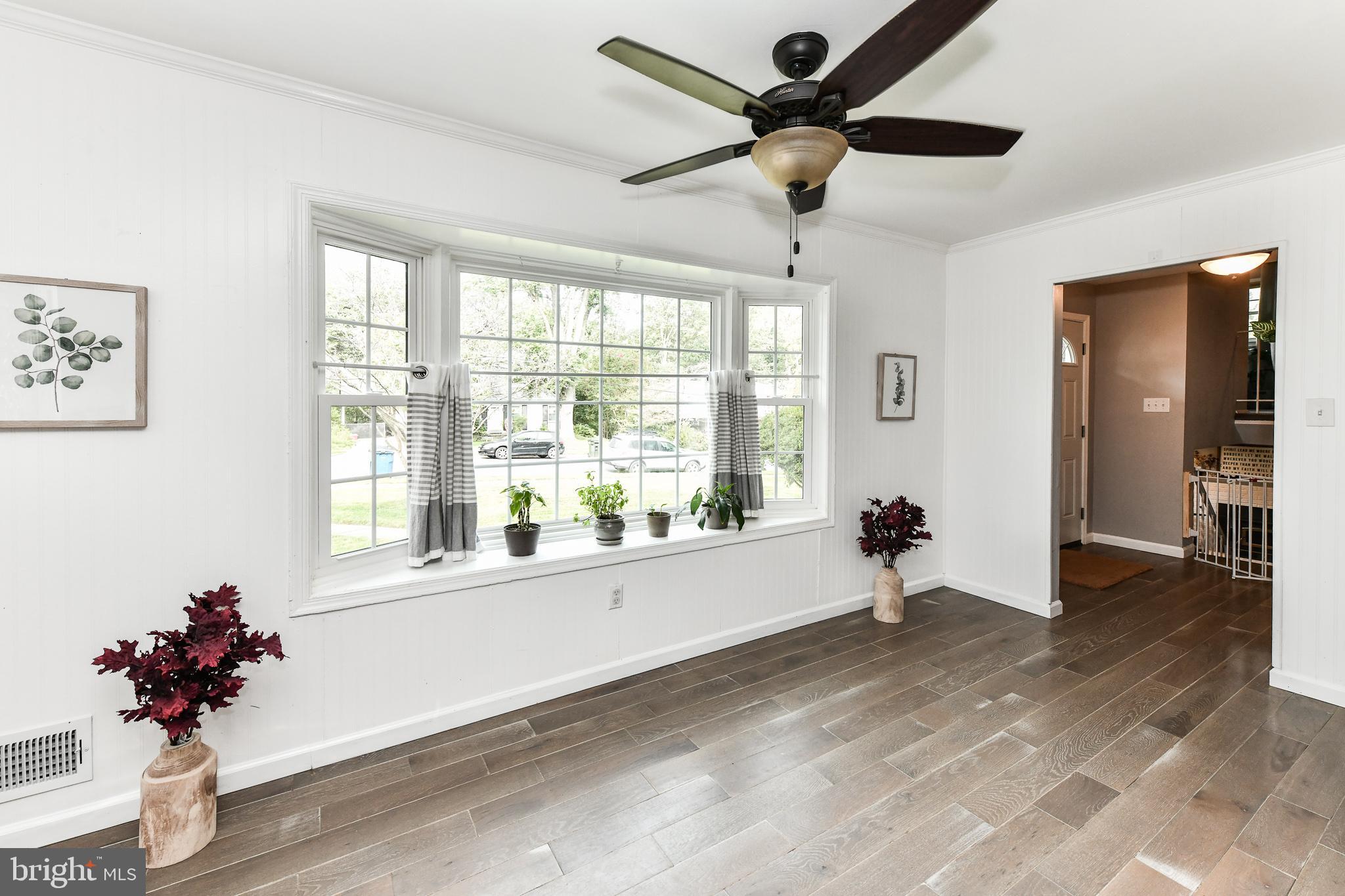 SURREY SQUARE - Residential Lease