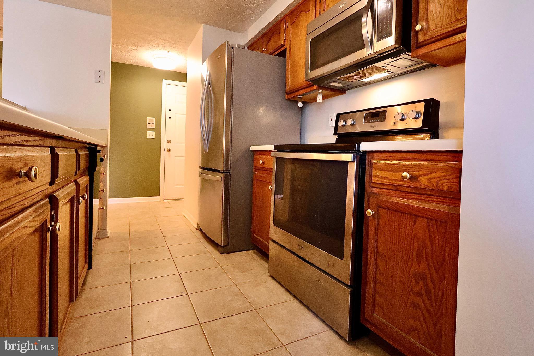 3560 SHERBROOKE CIRCLE 103