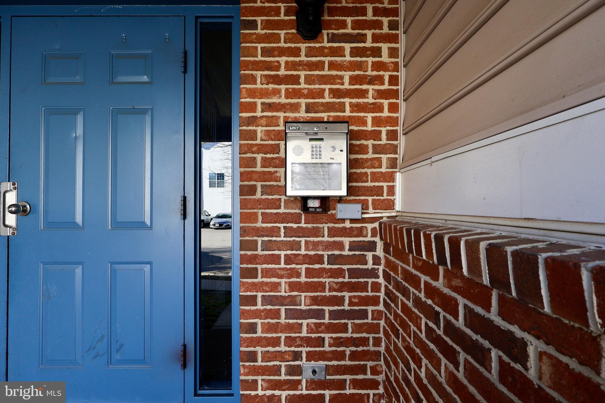 3560 SHERBROOKE CIRCLE 103