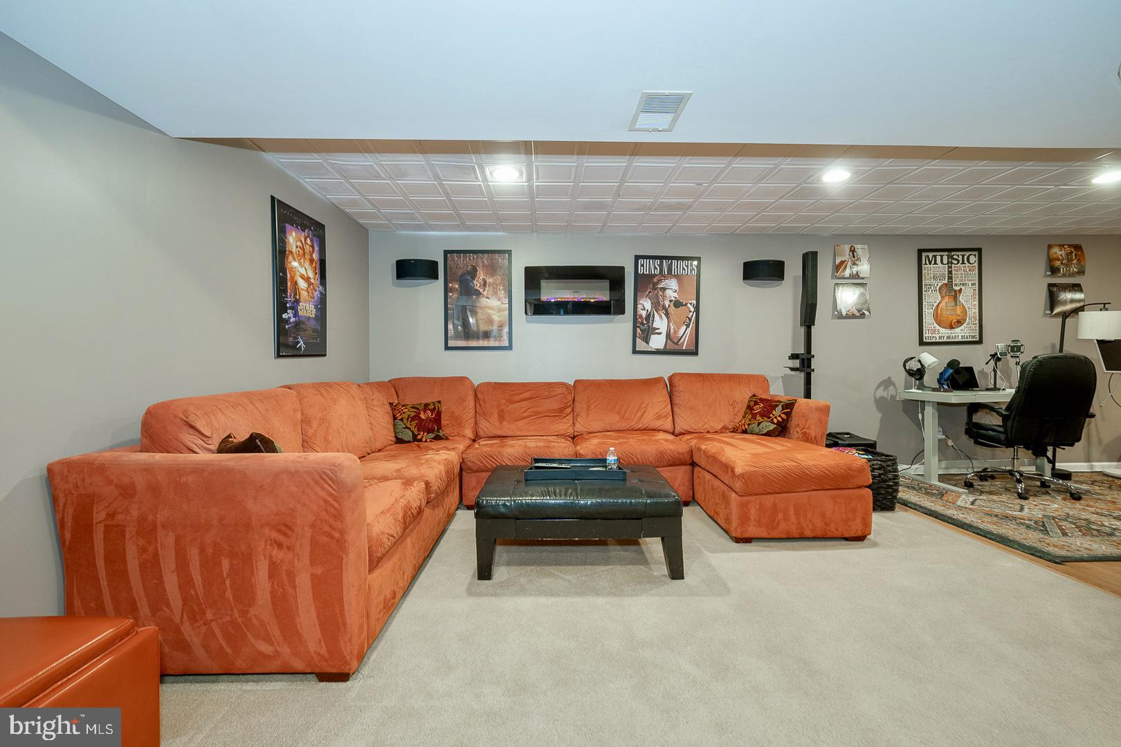 BRANDYWINE @ THORN - Residential