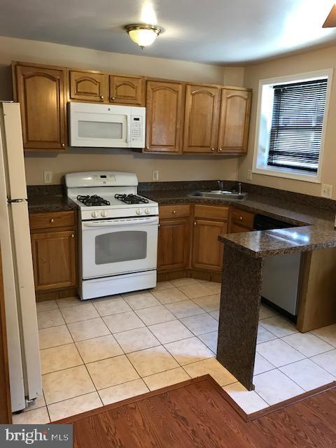 LAWNCREST - Residential