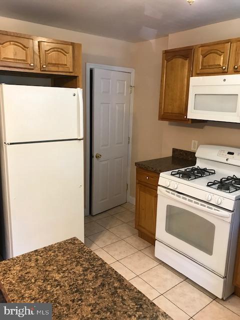 LAWNCREST - Residential