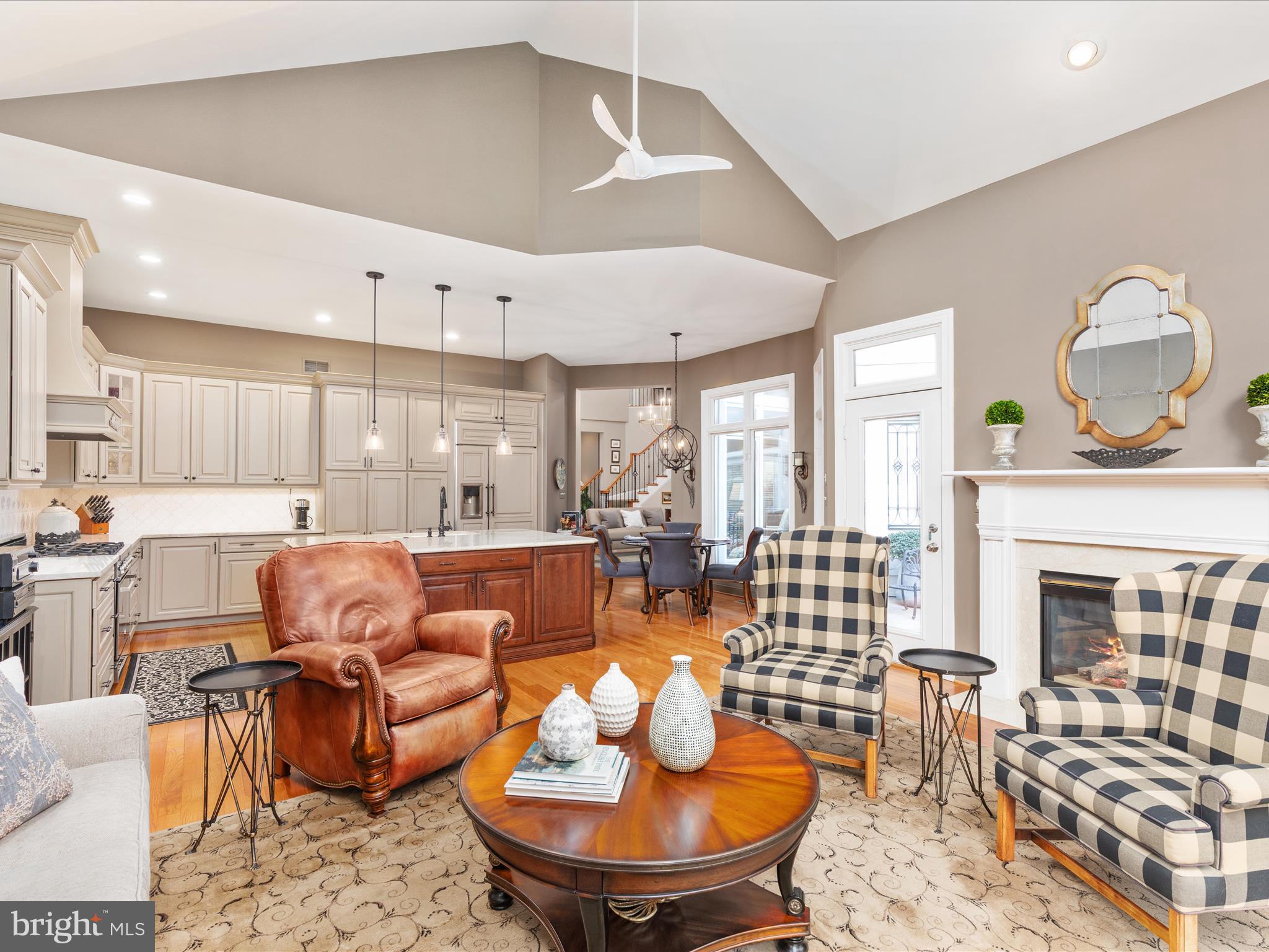 RIVER CREEK - Residential