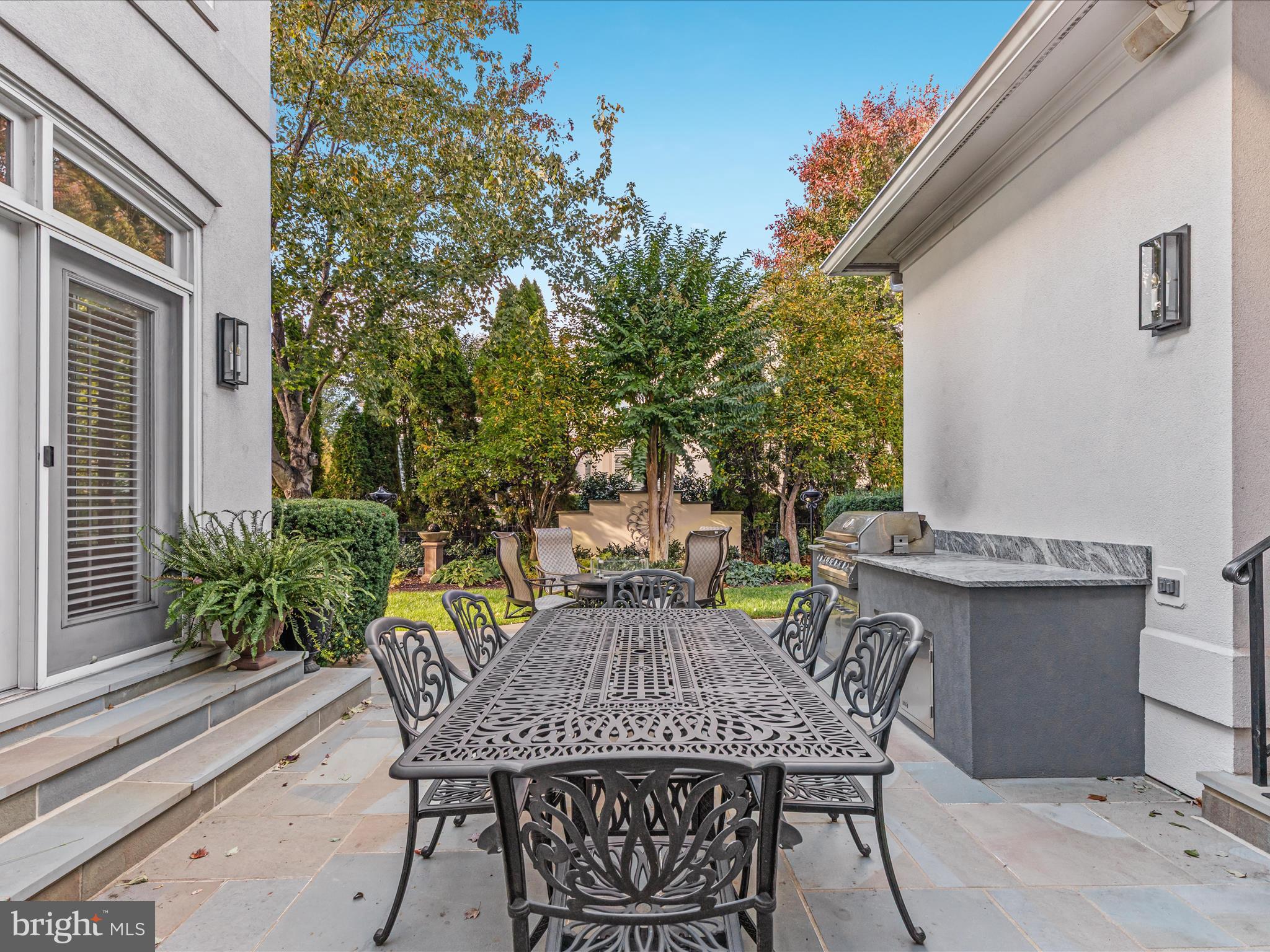 RIVER CREEK - Residential