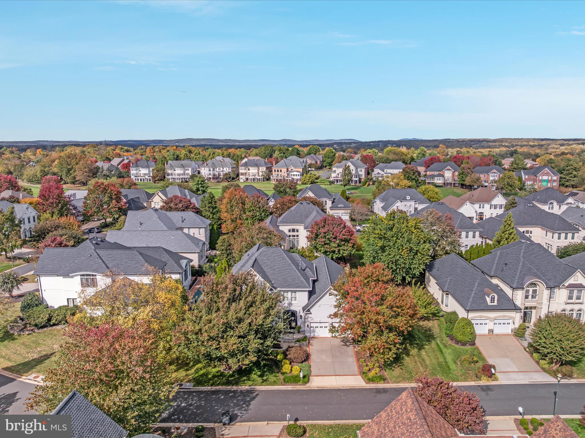 RIVER CREEK - Residential