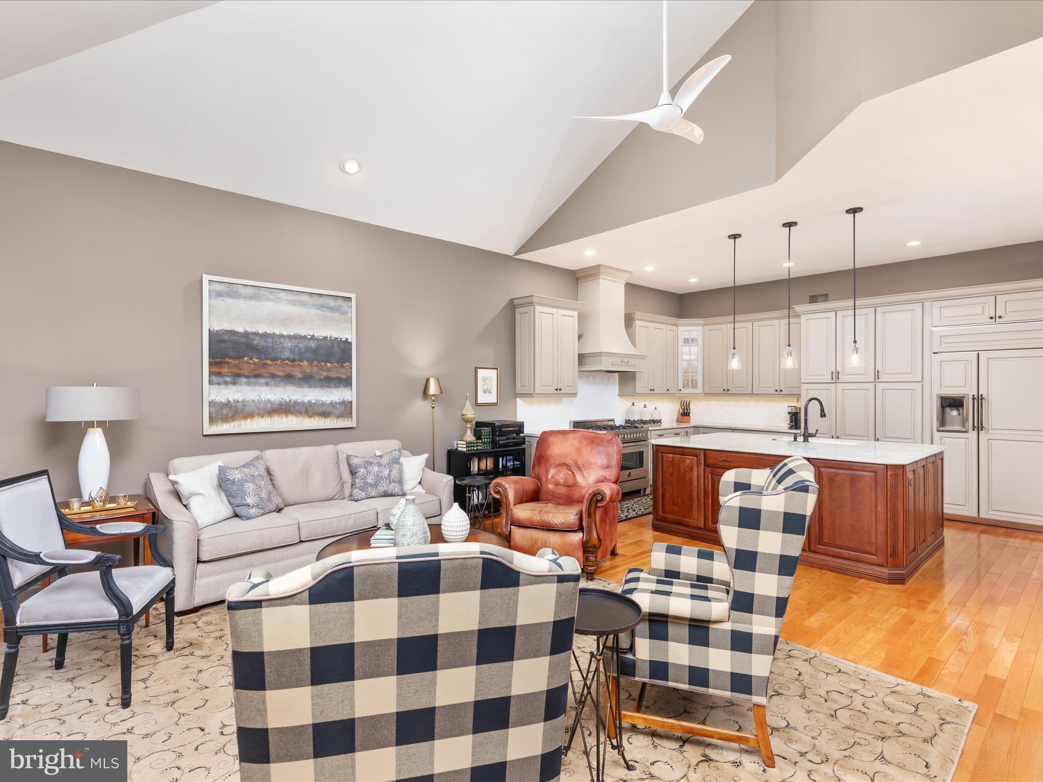 RIVER CREEK - Residential