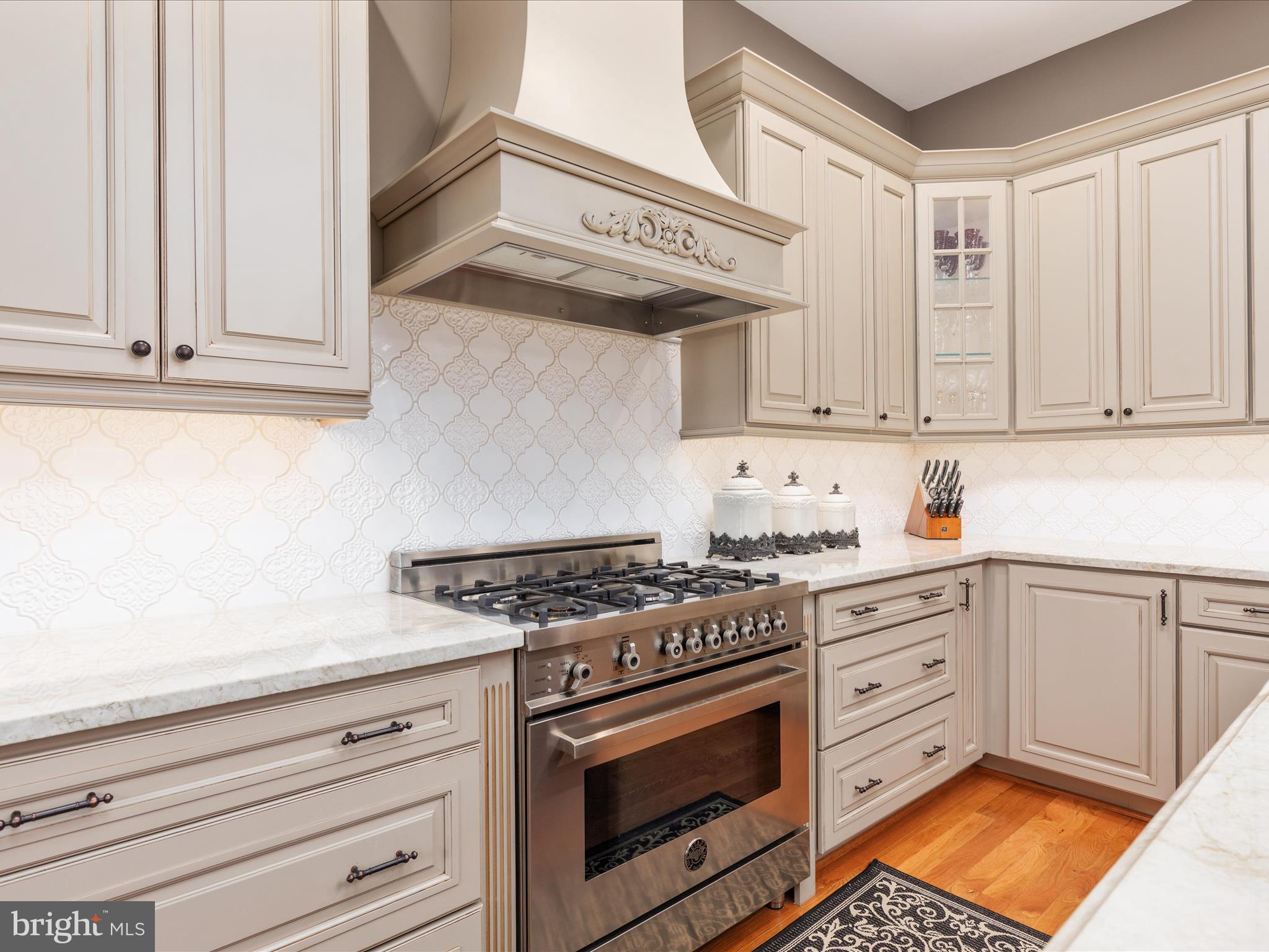 RIVER CREEK - Residential