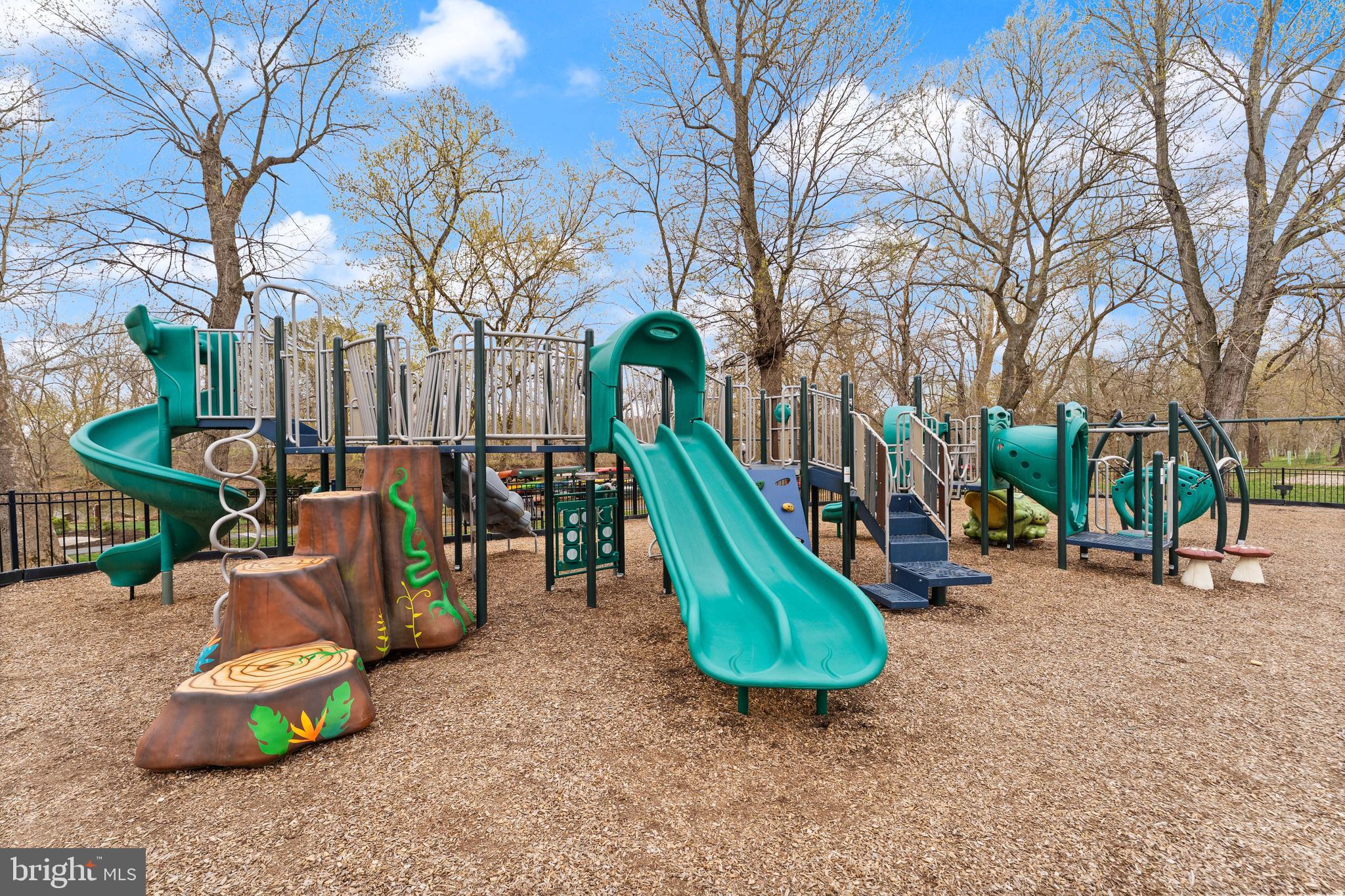 RIVER CREEK - Residential