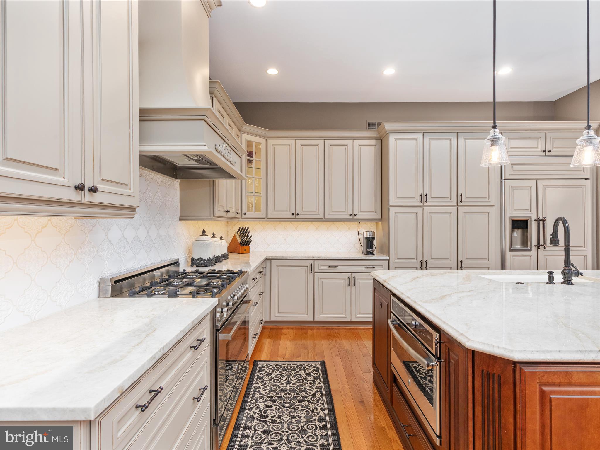 RIVER CREEK - Residential