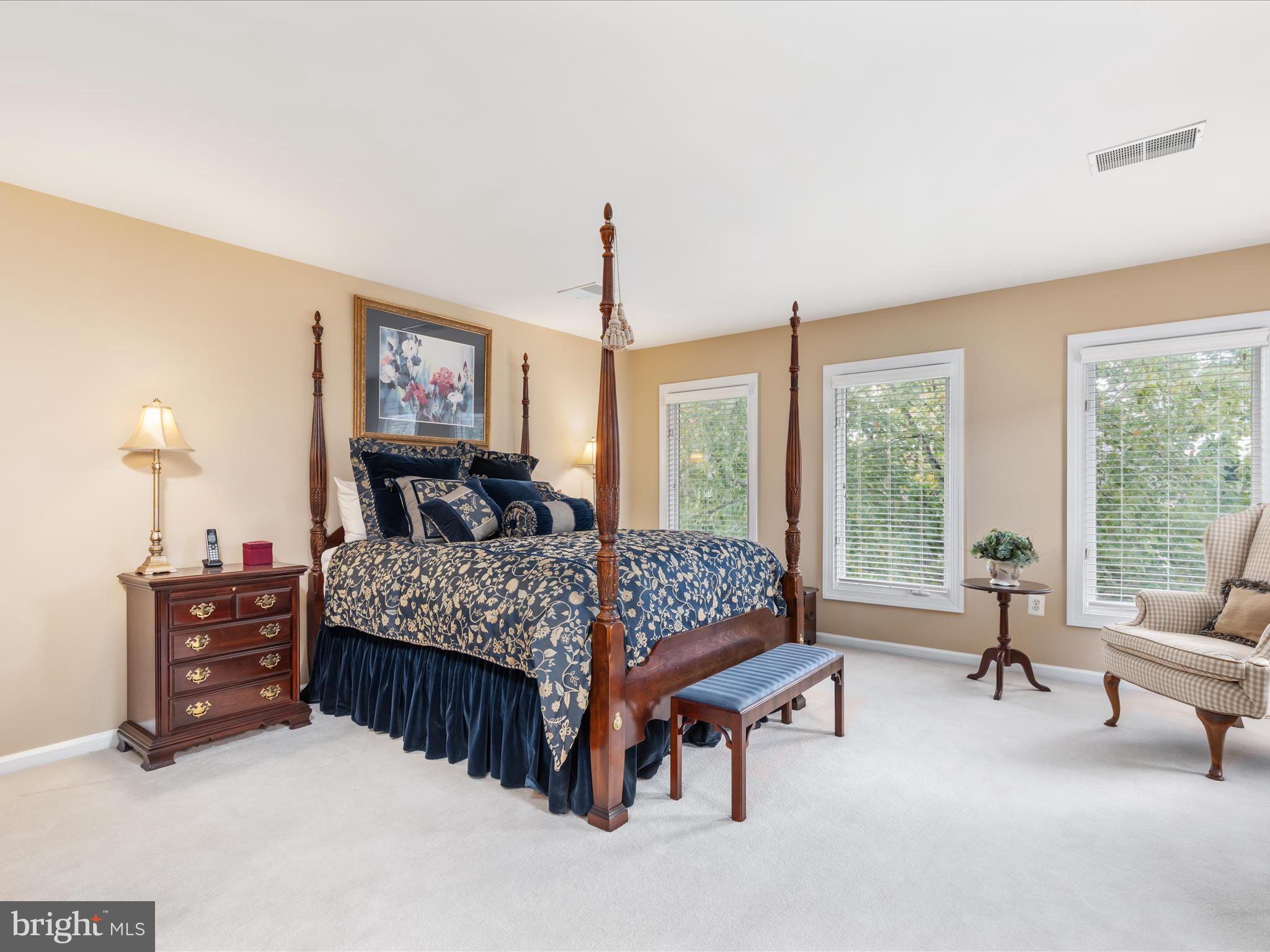 RIVER CREEK - Residential