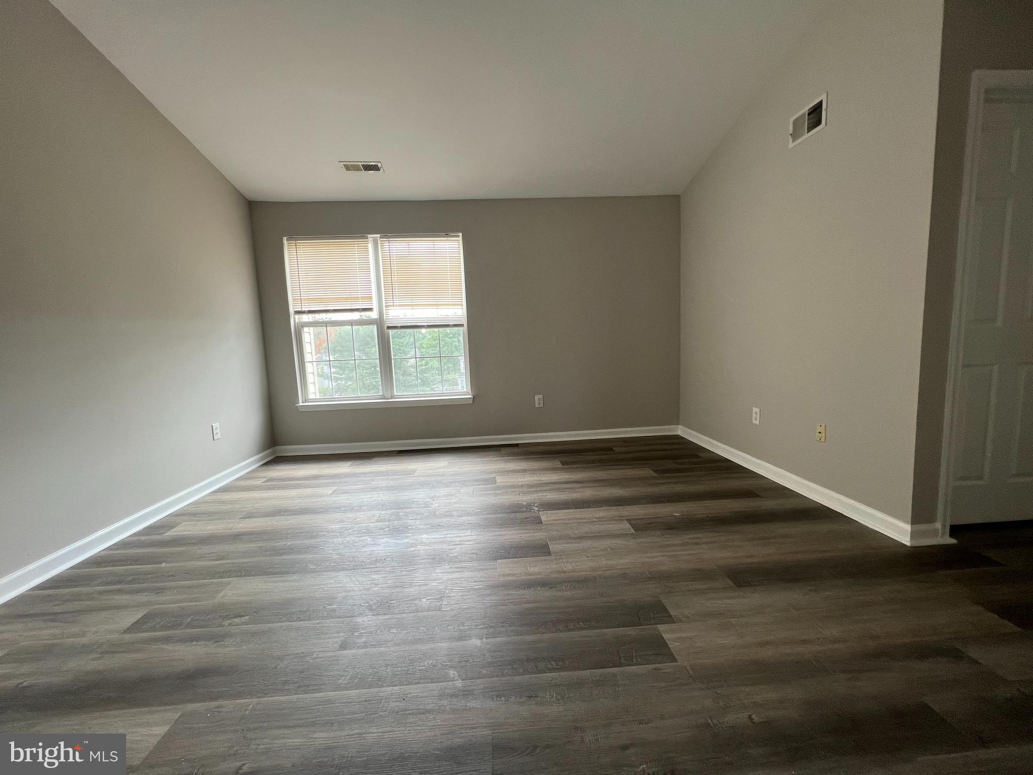 TIMBERGROVE - Residential Lease