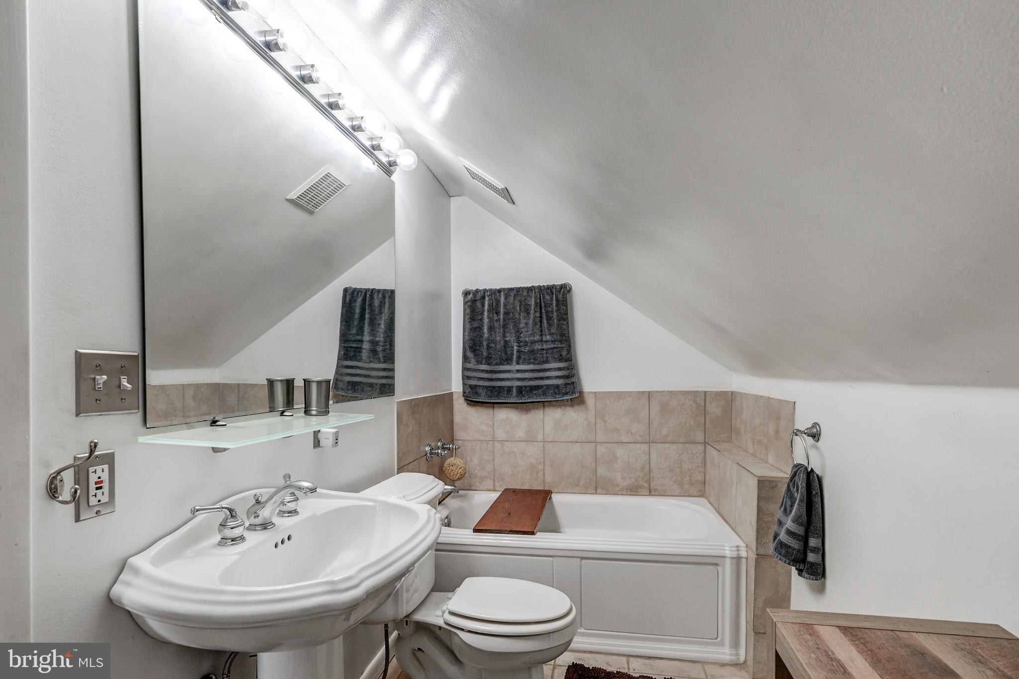 NORRISVILLE - Residential