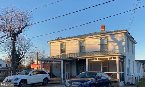 Photo of 125 Wilder Ave #5C, COLONIAL BEACH, VA 22443 (MLS # VAWE2010598)