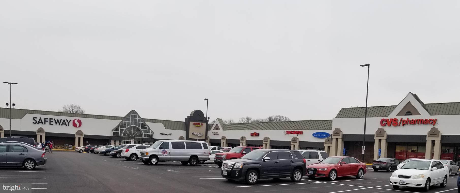 CLUSTERS AT WOODLAWN - Residential