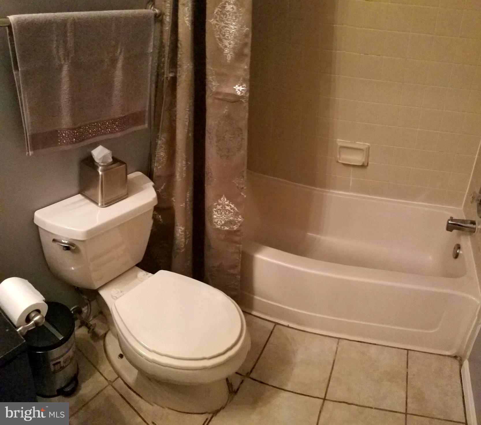 CLUSTERS AT WOODLAWN - Residential