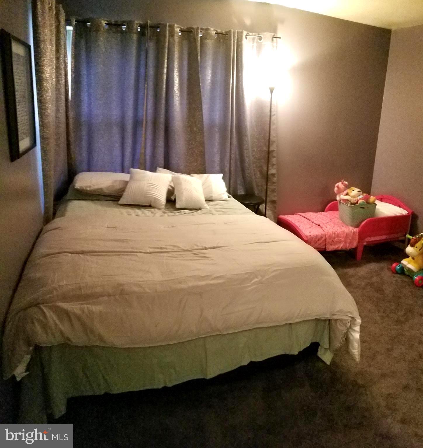 CLUSTERS AT WOODLAWN - Residential