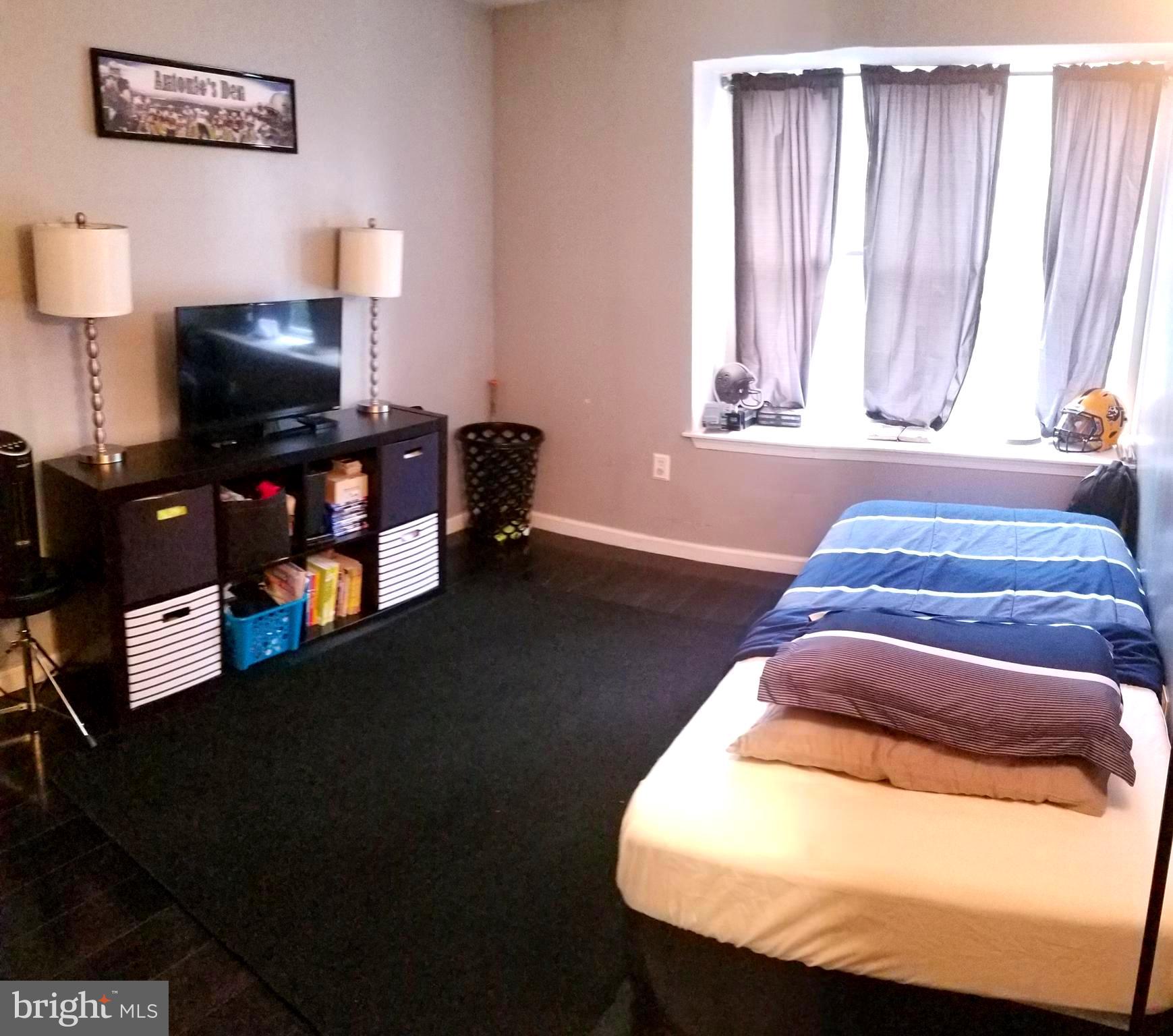 CLUSTERS AT WOODLAWN - Residential