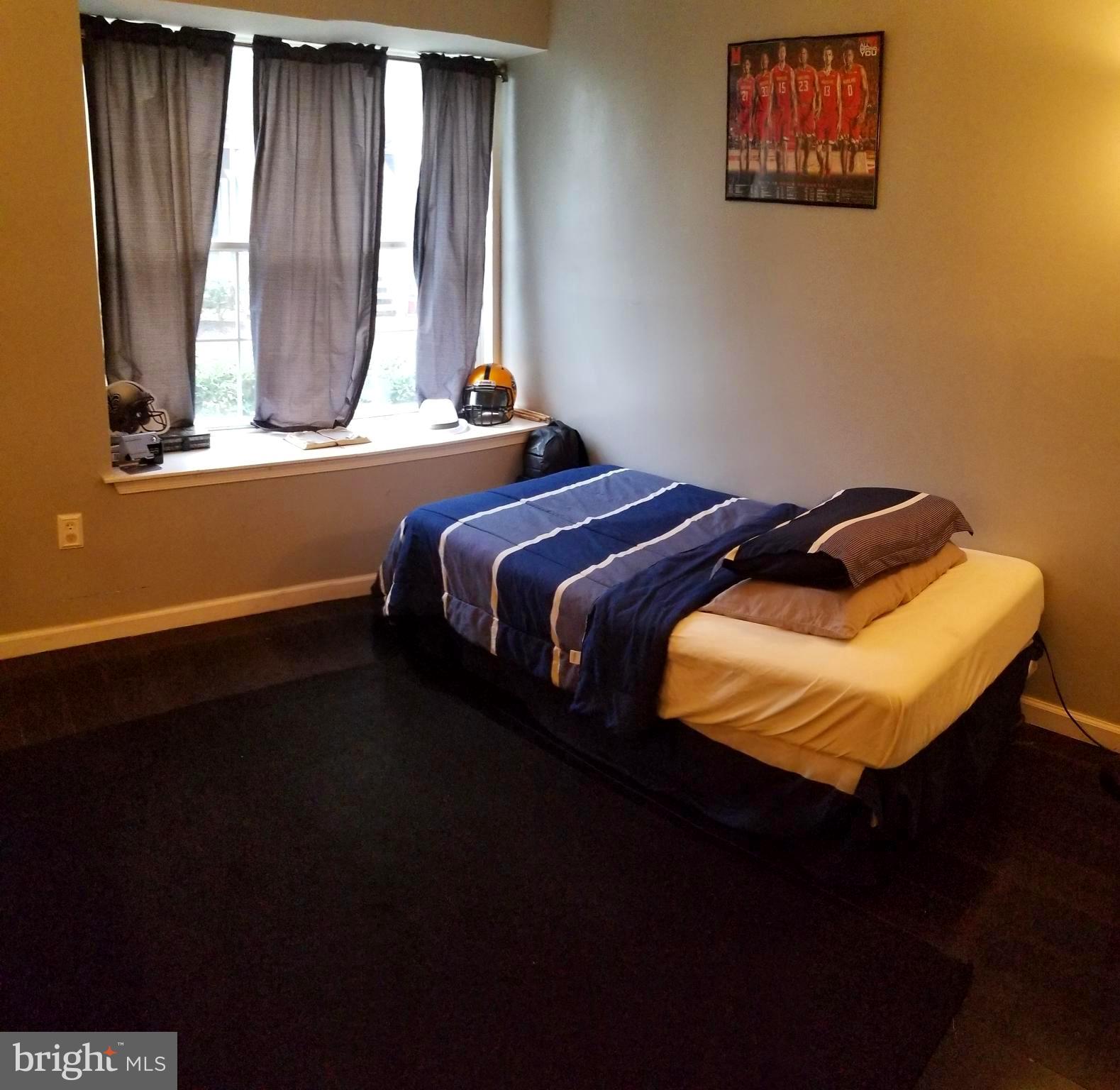 CLUSTERS AT WOODLAWN - Residential