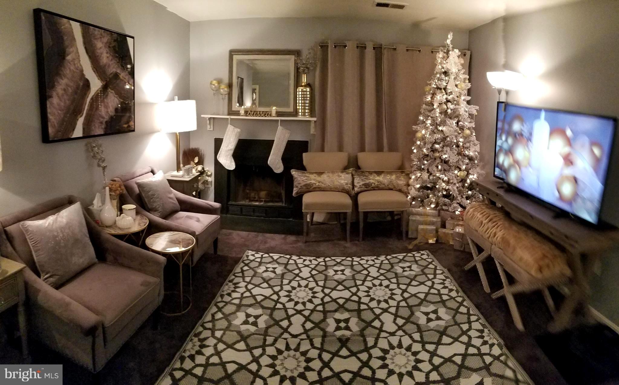 CLUSTERS AT WOODLAWN - Residential