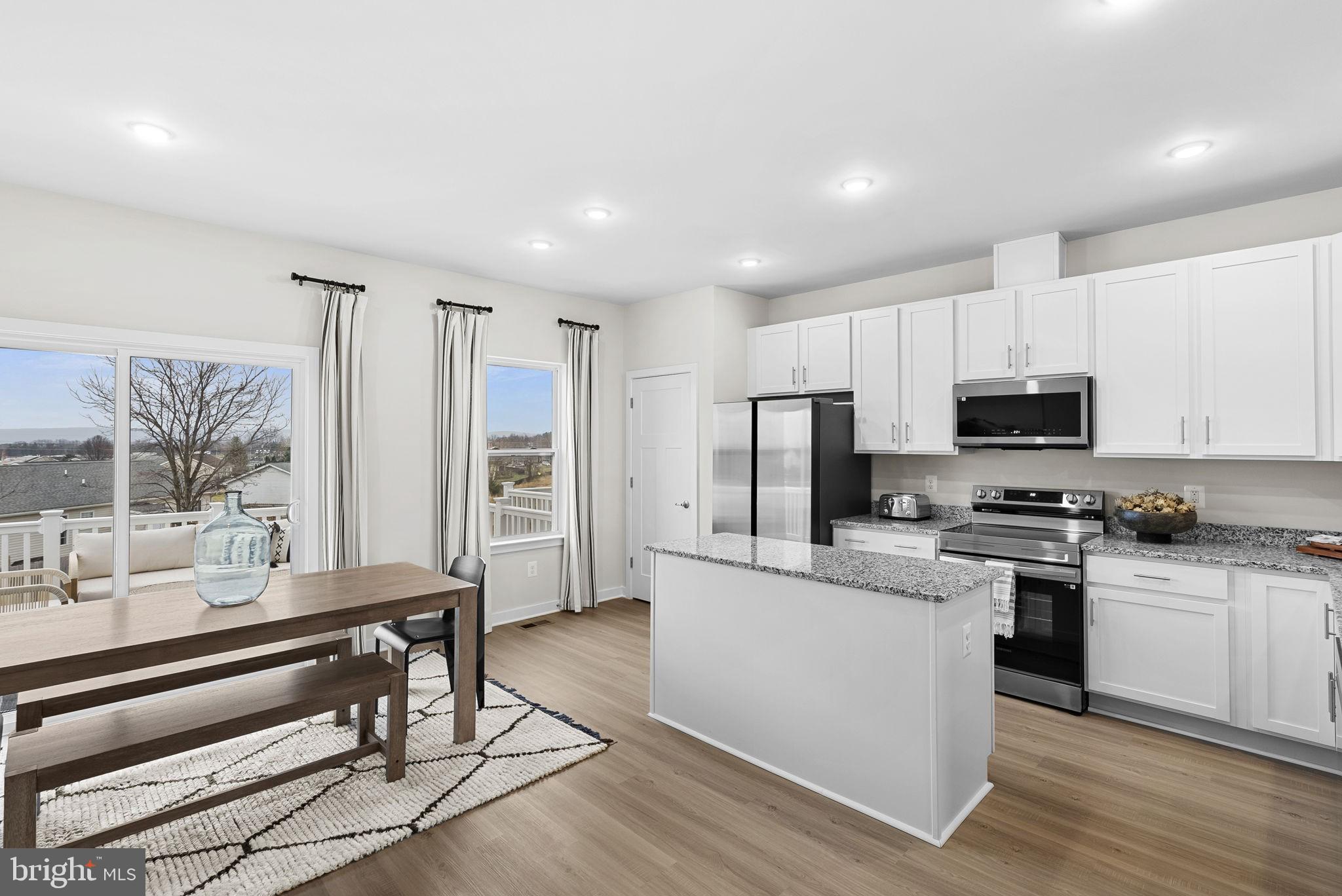 SOUTH BROOK - Residential