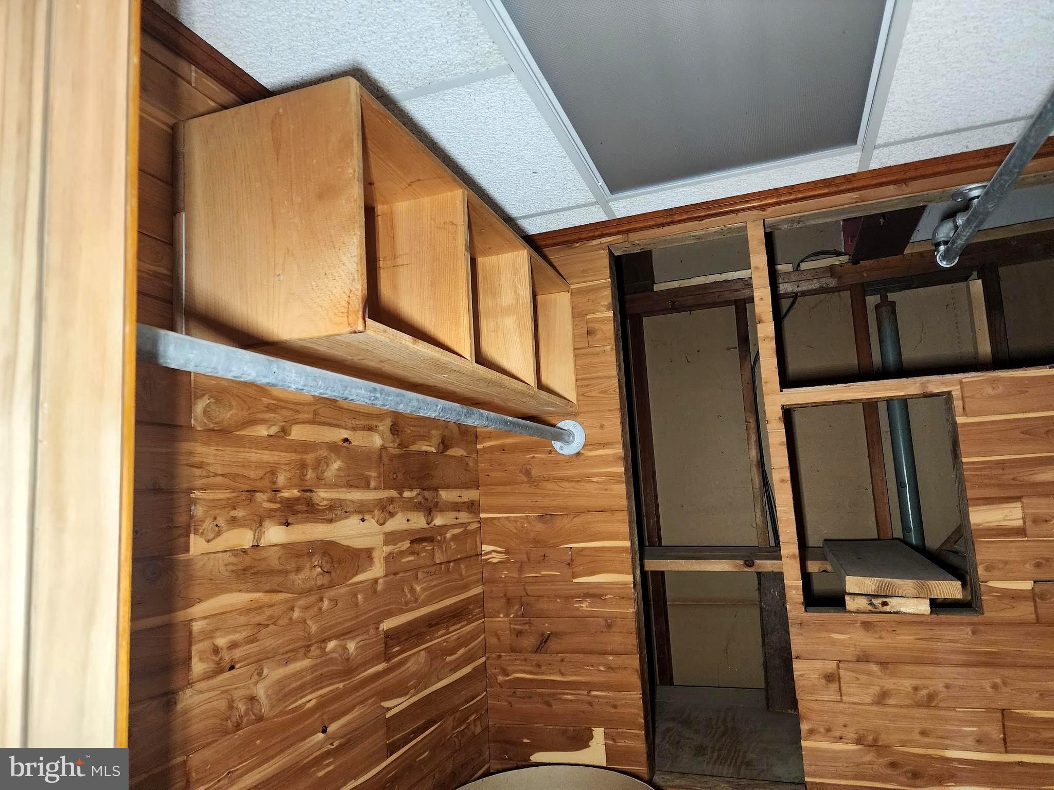 NORRISTOWN - Residential