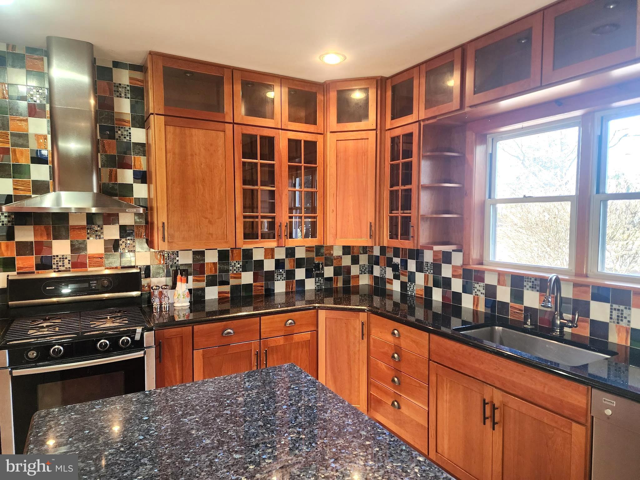 NORRISTOWN - Residential