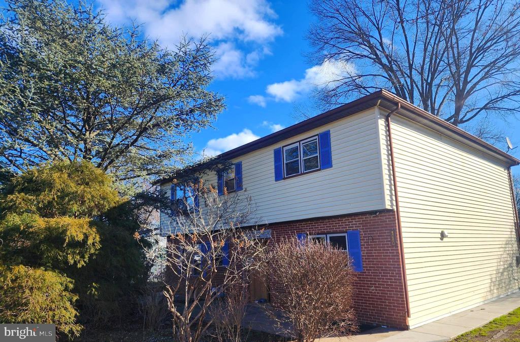 Photo of 110 Colonial, NORRISTOWN, PA 19403 (MLS # PAMC2165514)