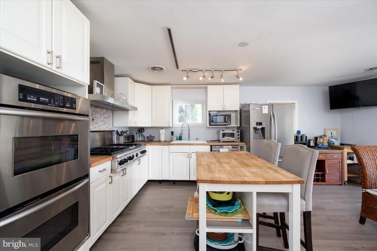 WATER OAK POINT - Residential