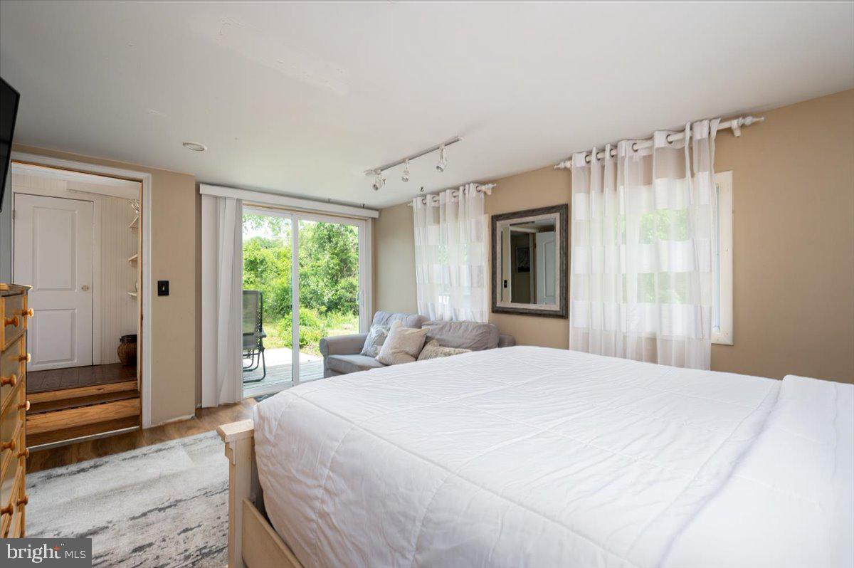 WATER OAK POINT - Residential