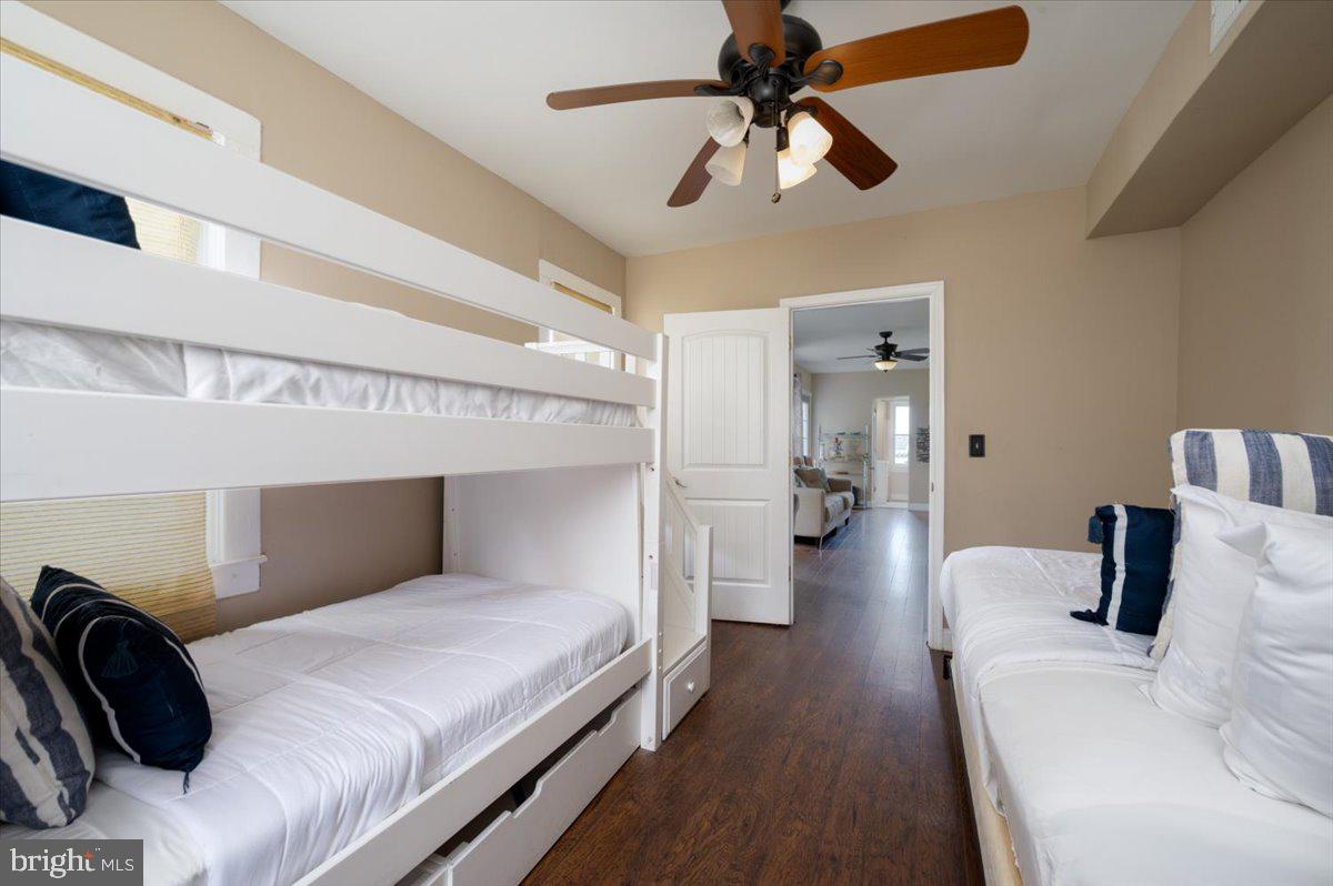 WATER OAK POINT - Residential