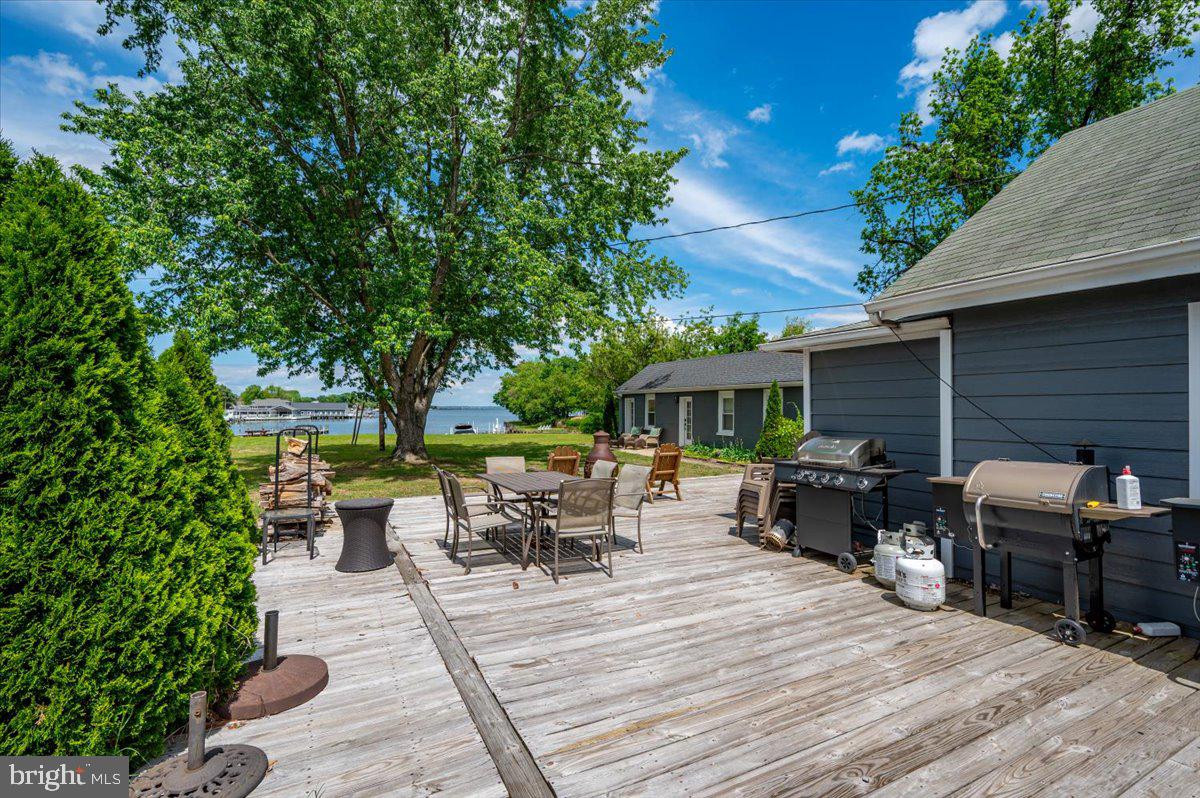 WATER OAK POINT - Residential