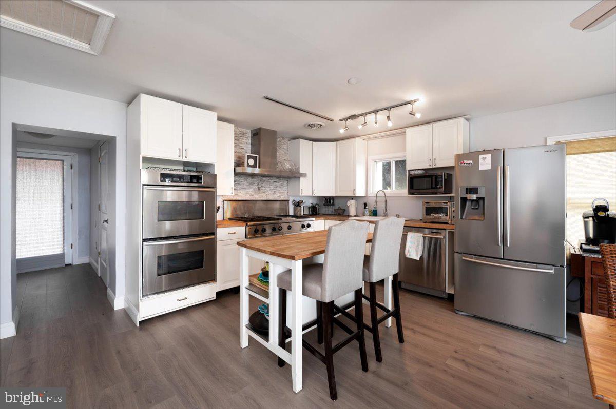 WATER OAK POINT - Residential