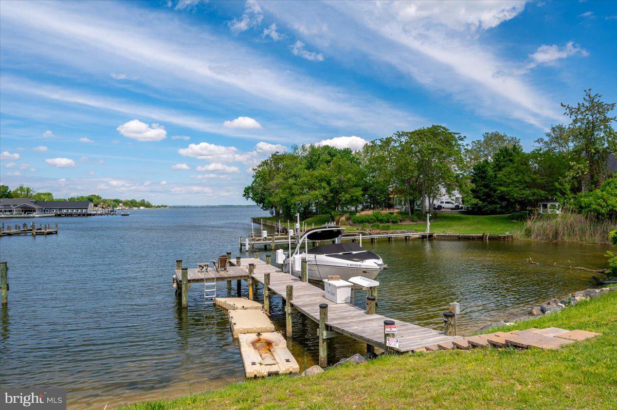 WATER OAK POINT - Residential