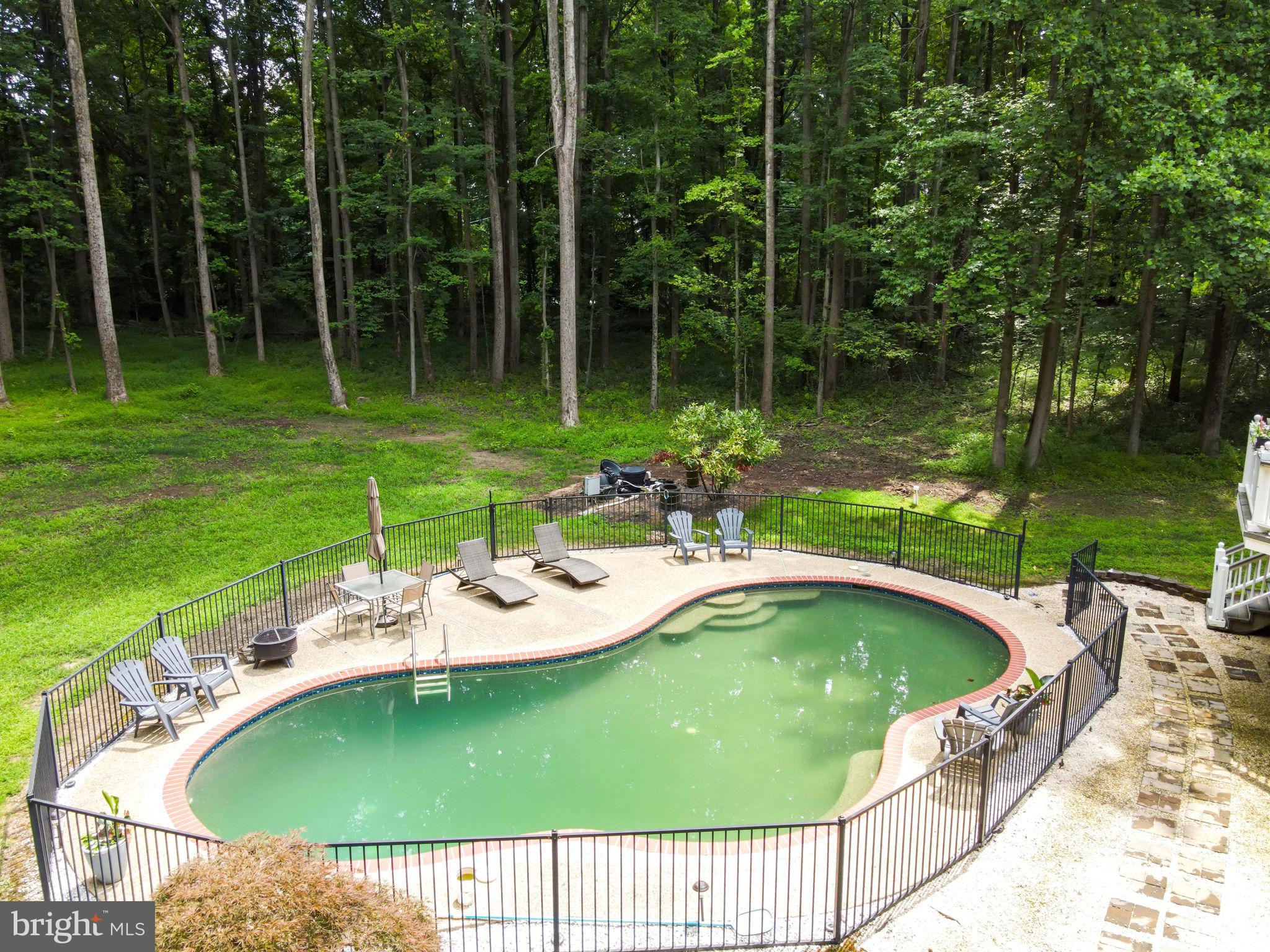 SOUTH RIVER COLONY - Residential