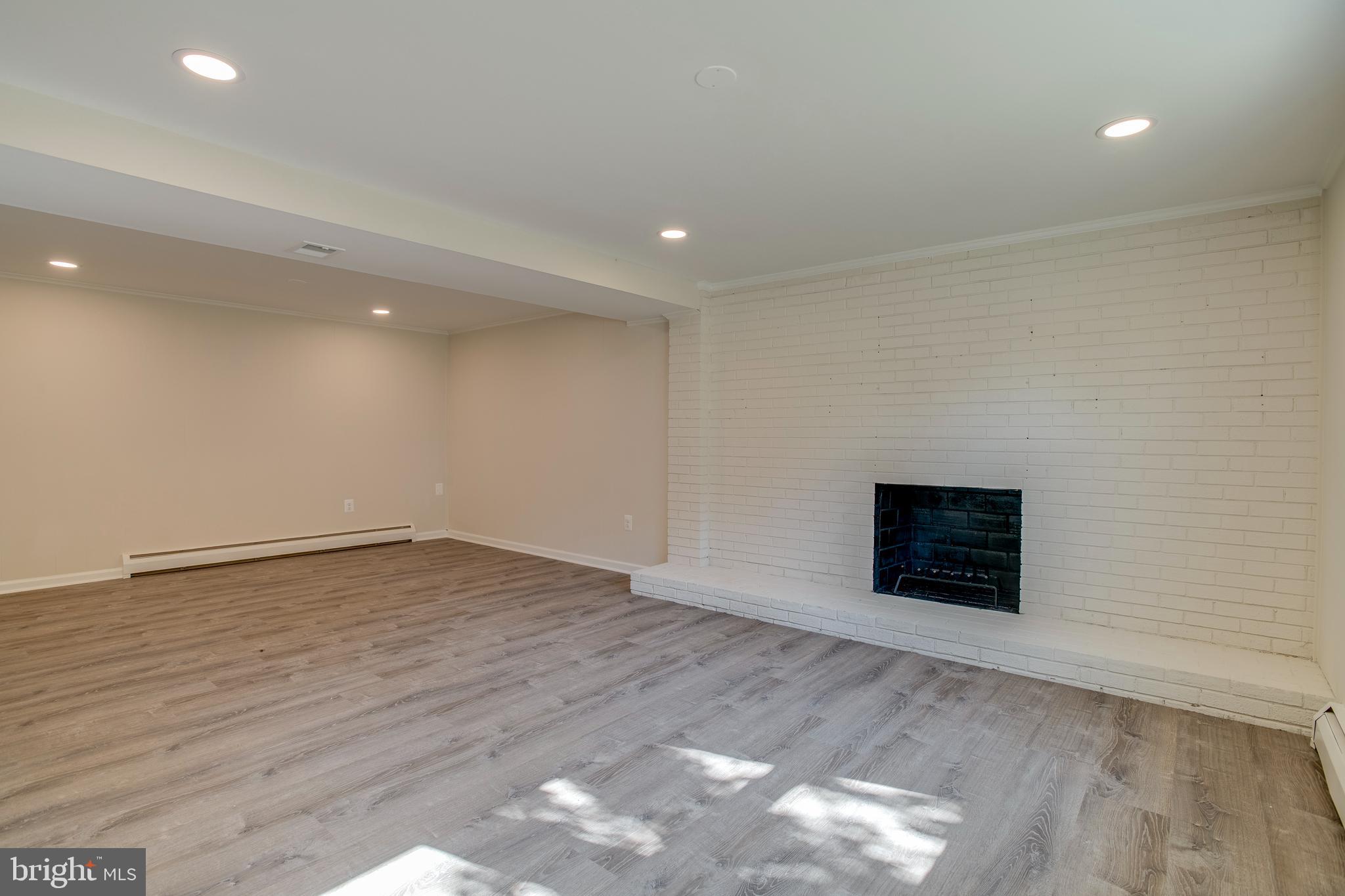 GLENDALE - Residential