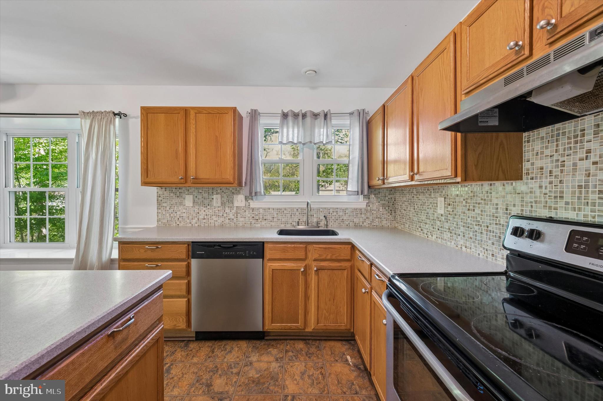 CANTERBURY WOODS - Residential