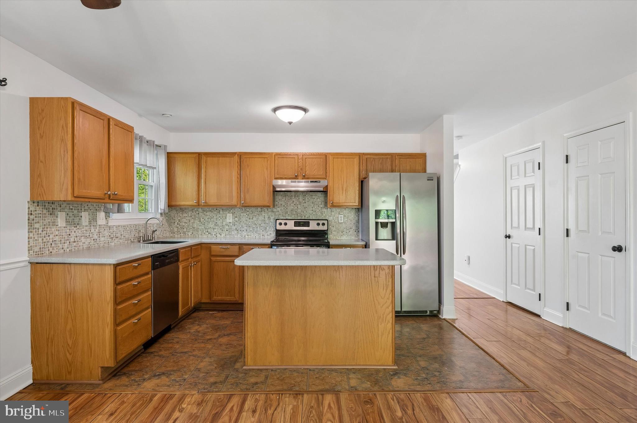 CANTERBURY WOODS - Residential