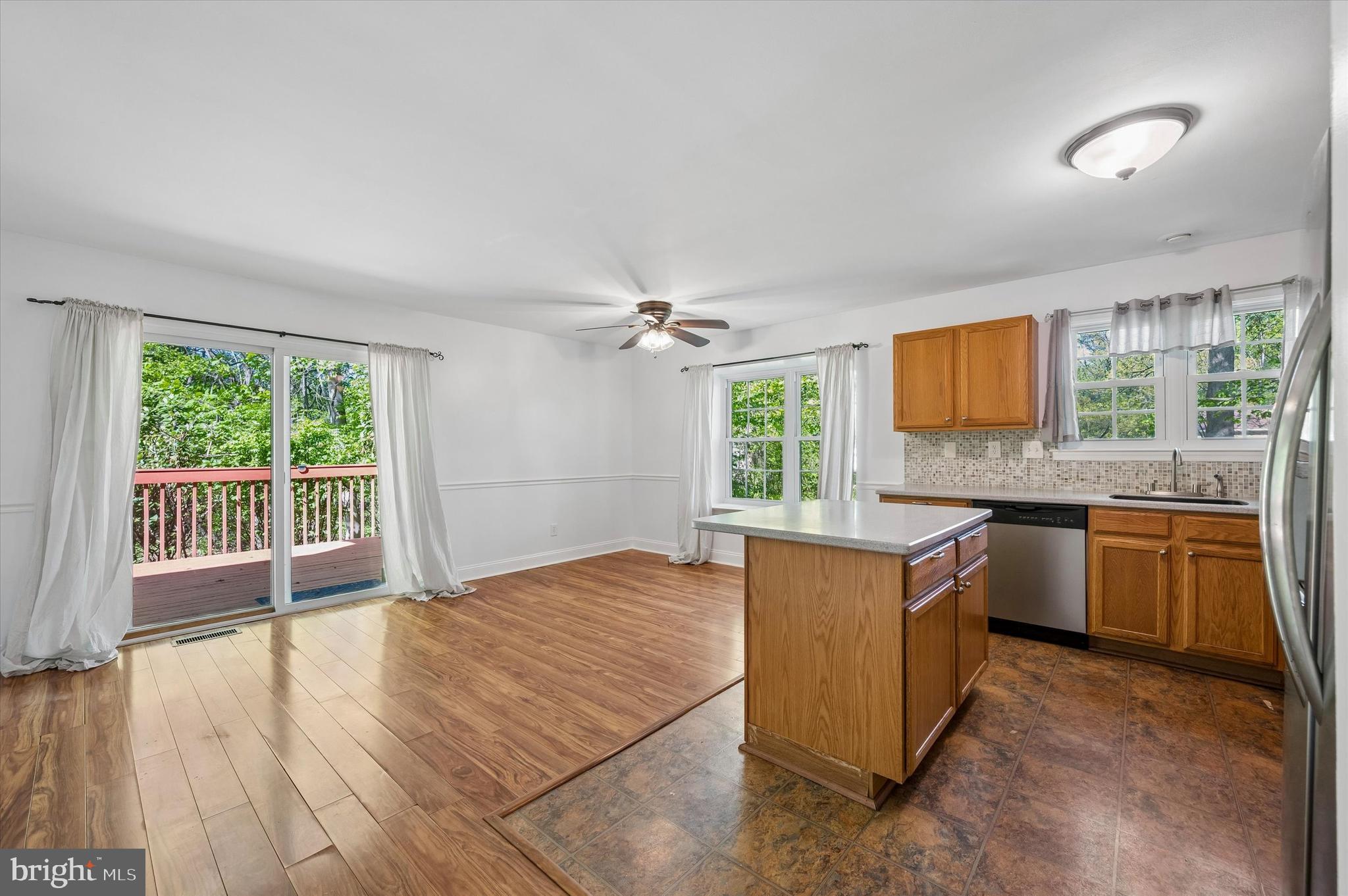 CANTERBURY WOODS - Residential