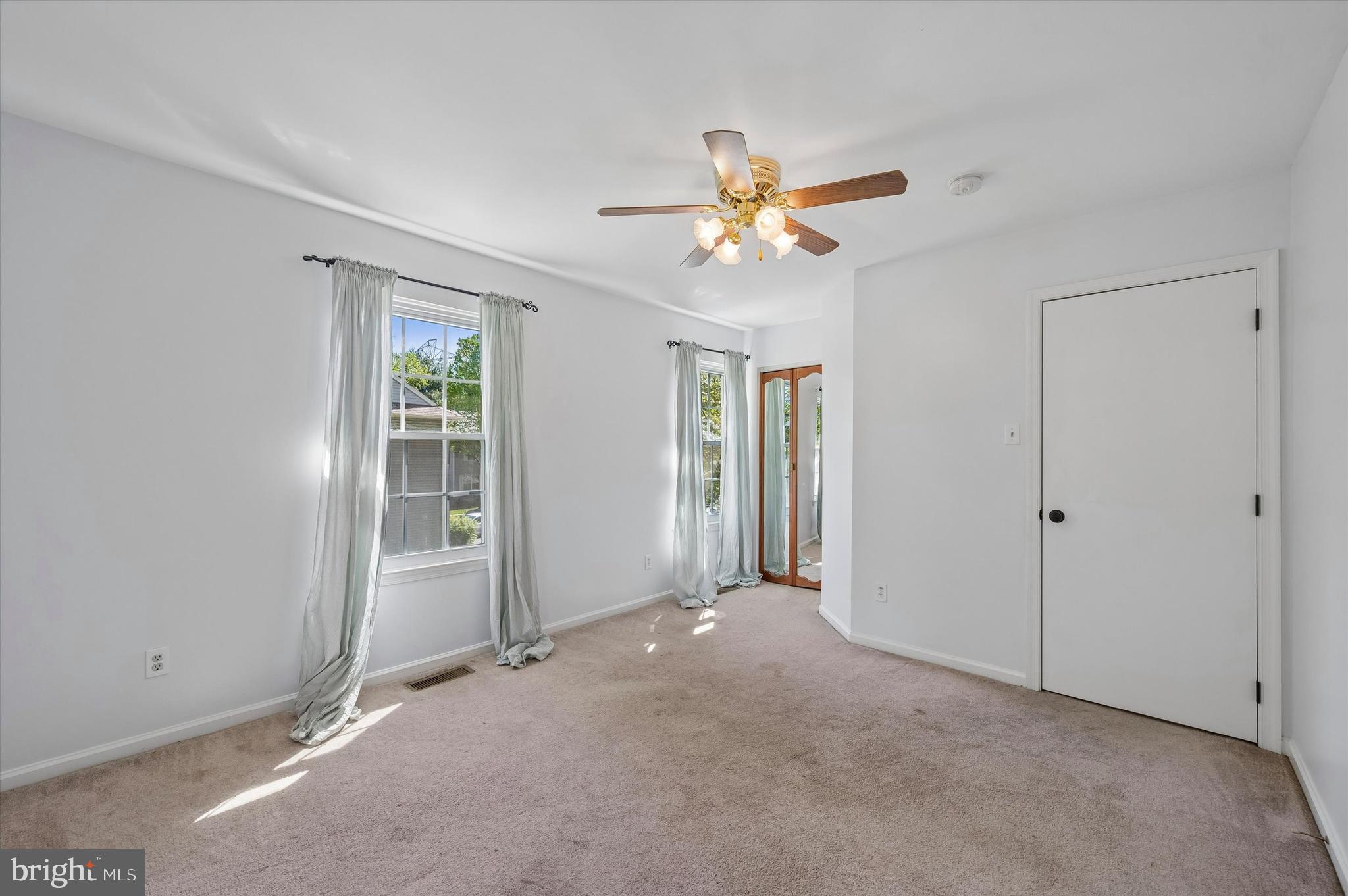 CANTERBURY WOODS - Residential