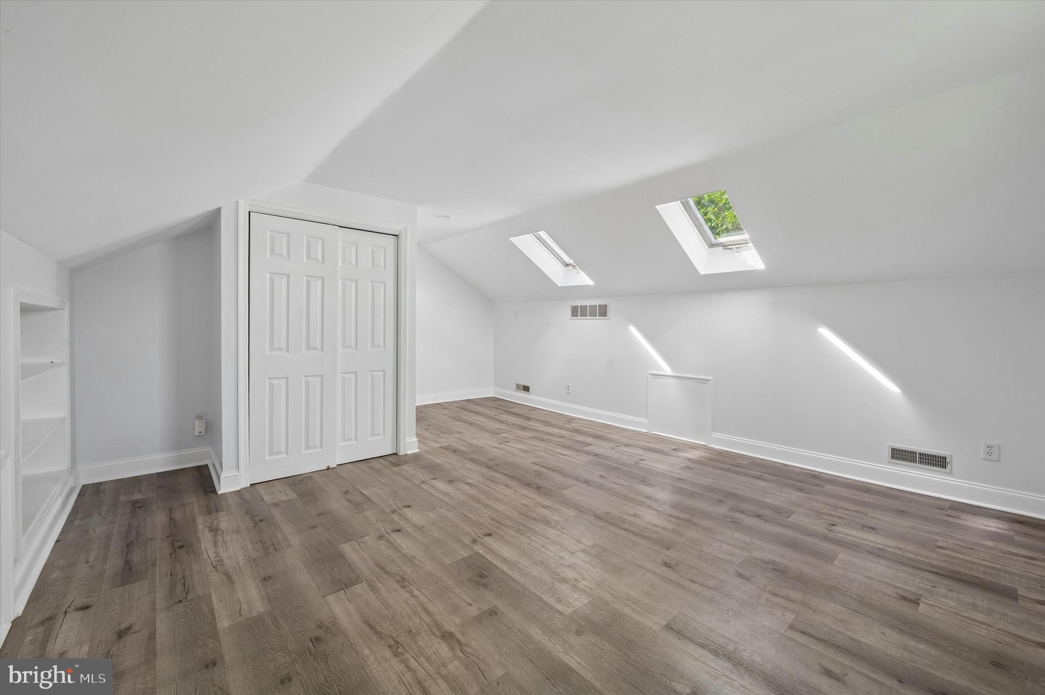 CANTERBURY WOODS - Residential