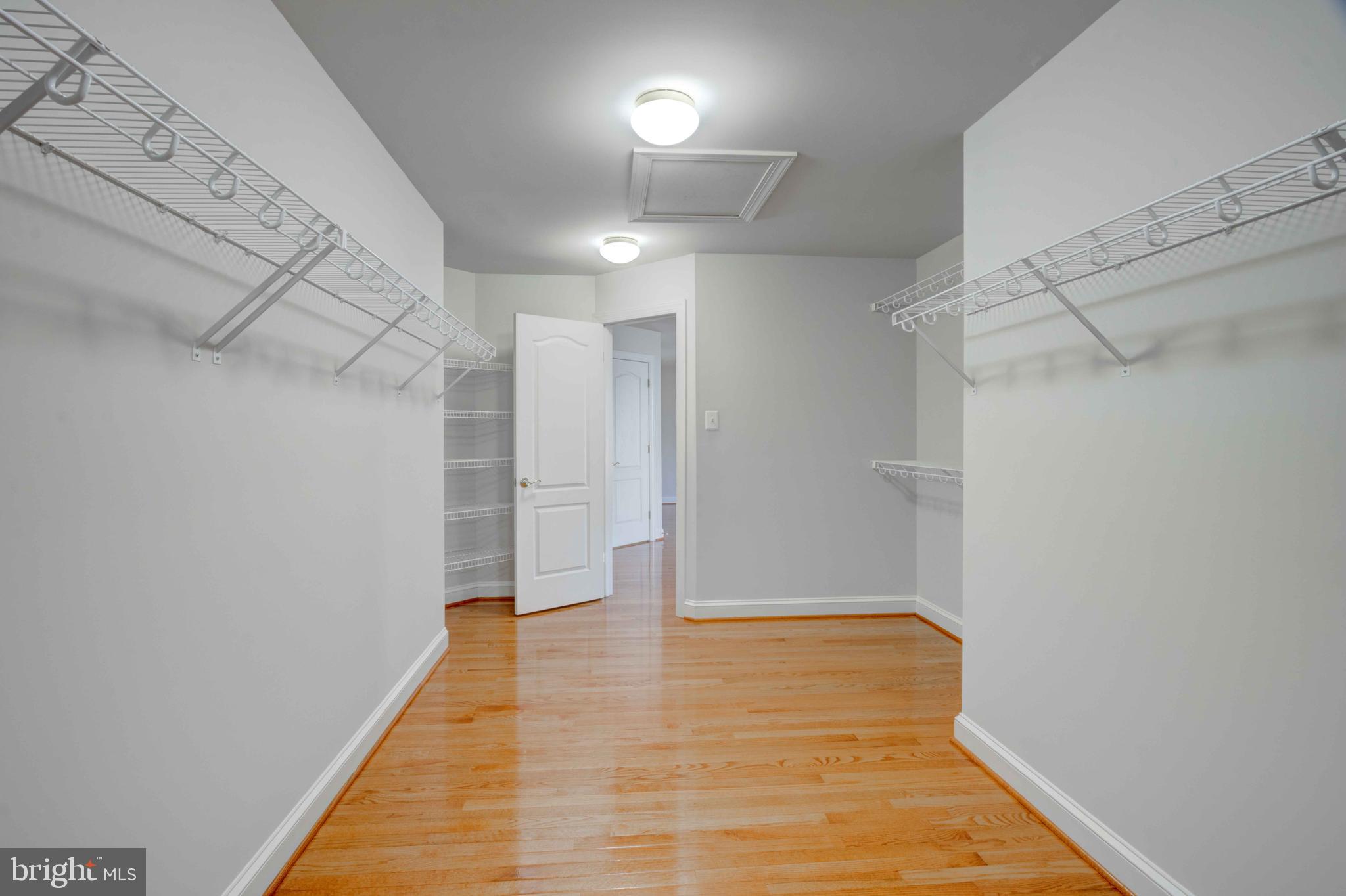 CARLEE MANOR - Residential