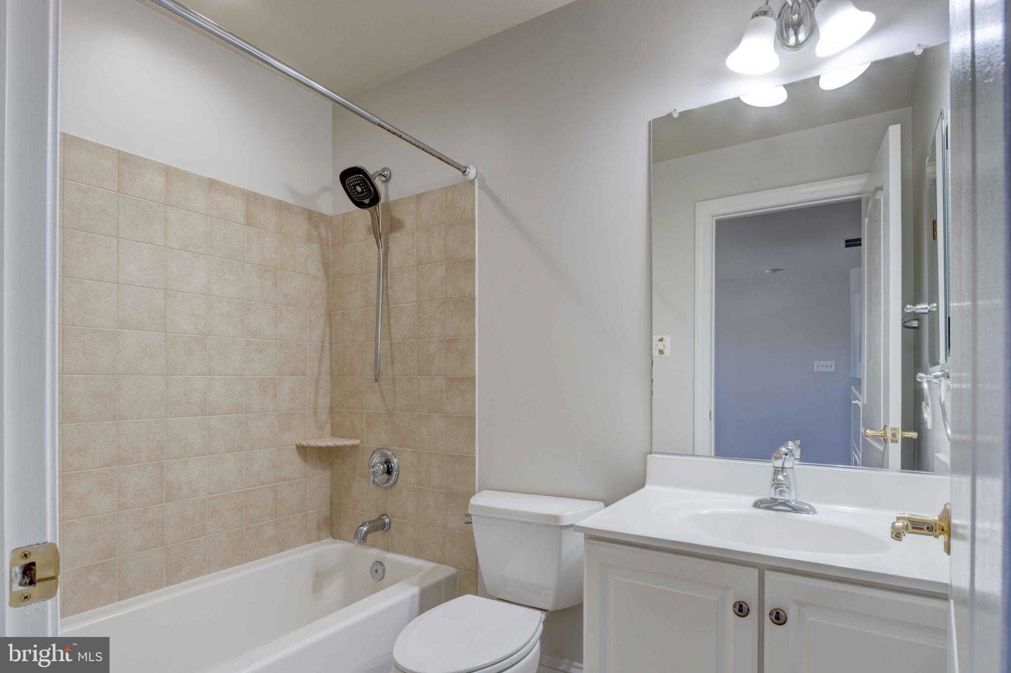 CARLEE MANOR - Residential