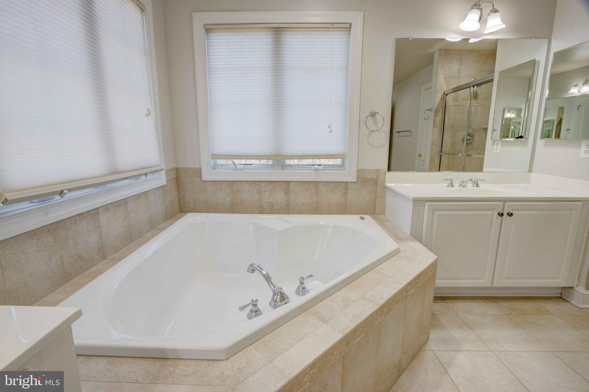 CARLEE MANOR - Residential