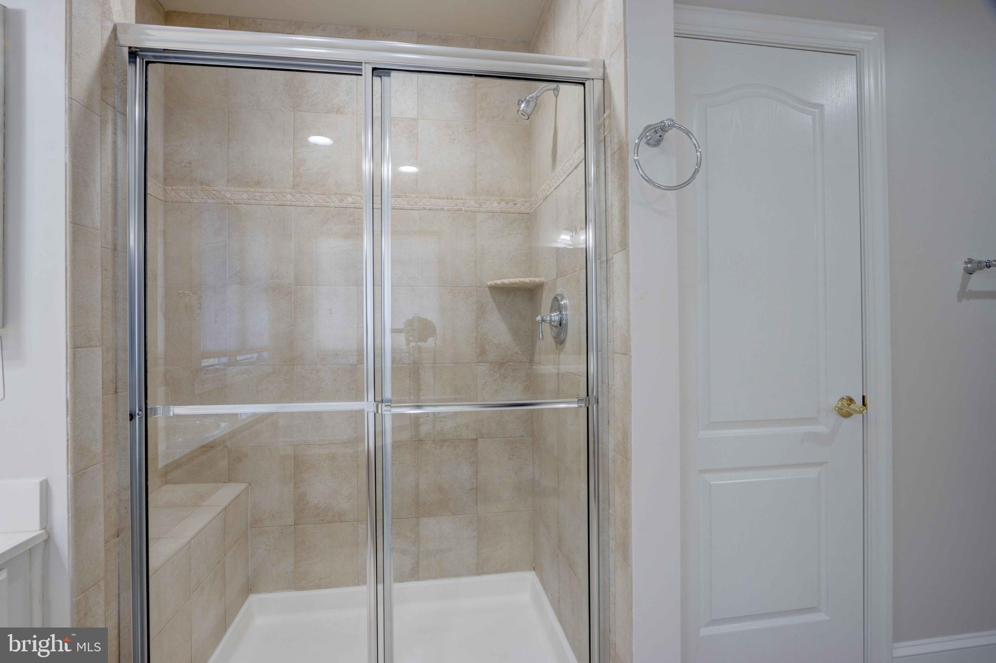 CARLEE MANOR - Residential